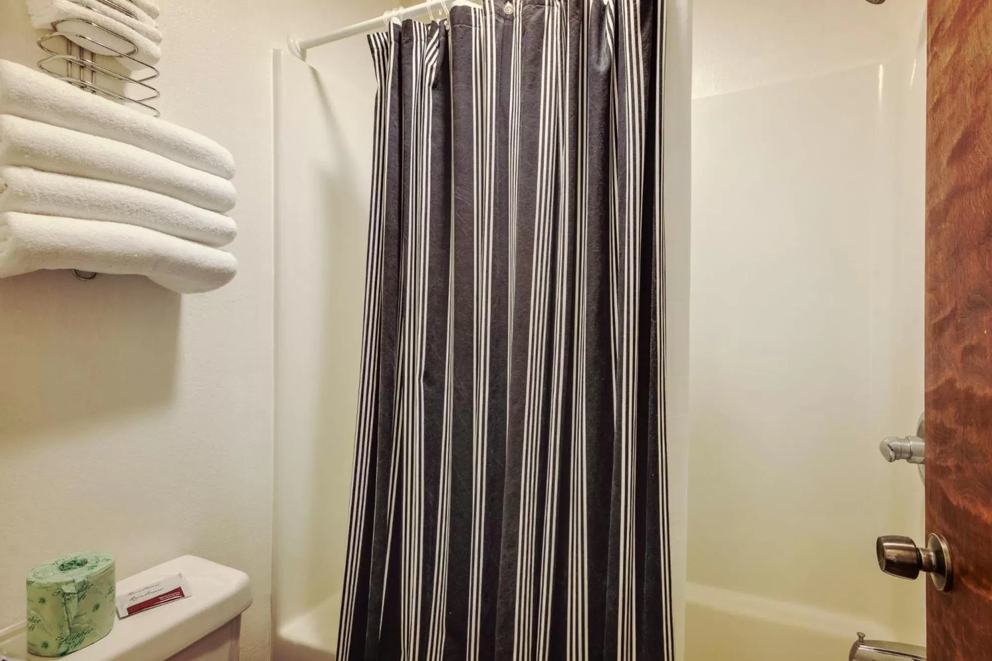Double Room in Simmer Motel