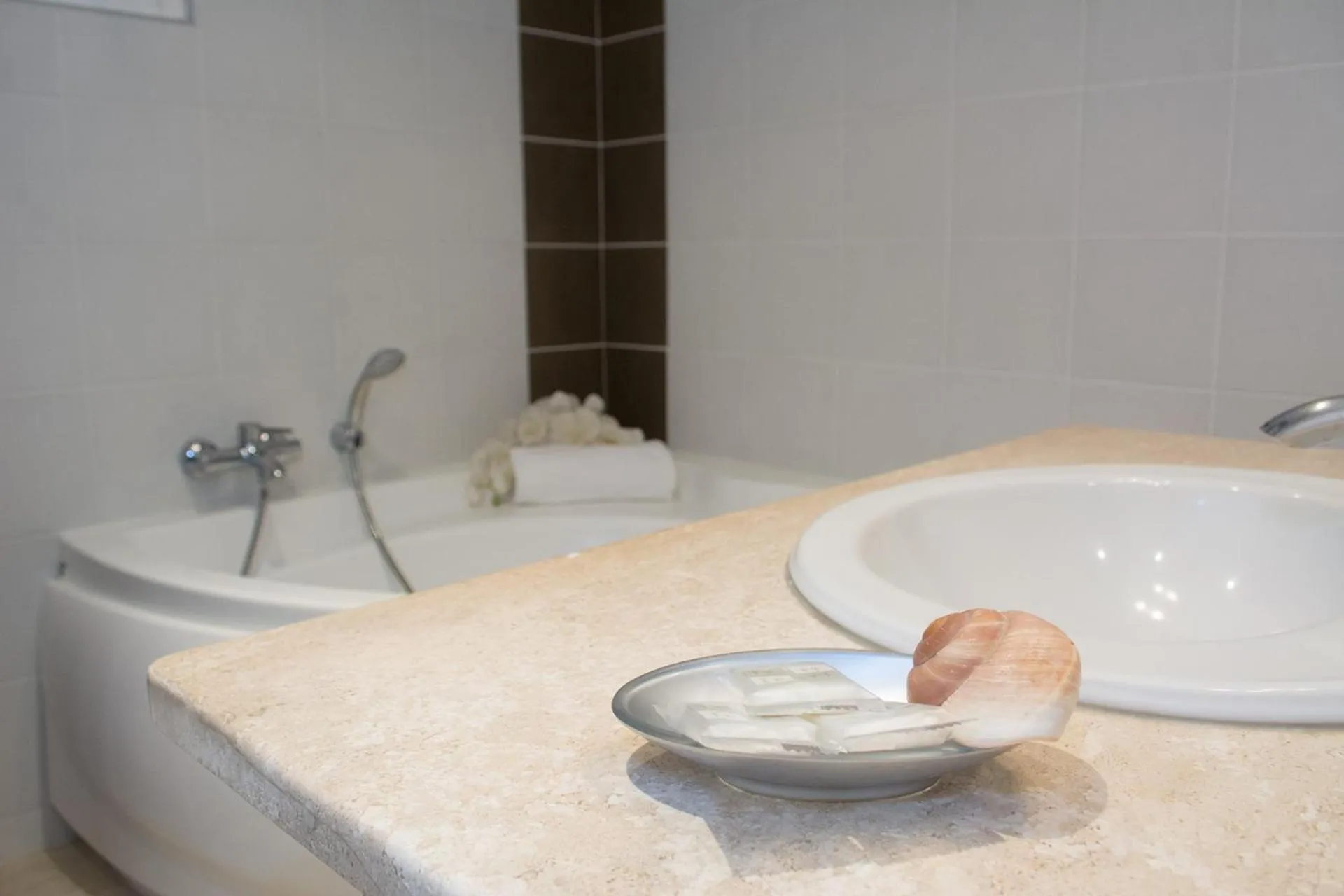 Mare Triple Room in Hotel Roc E Mare