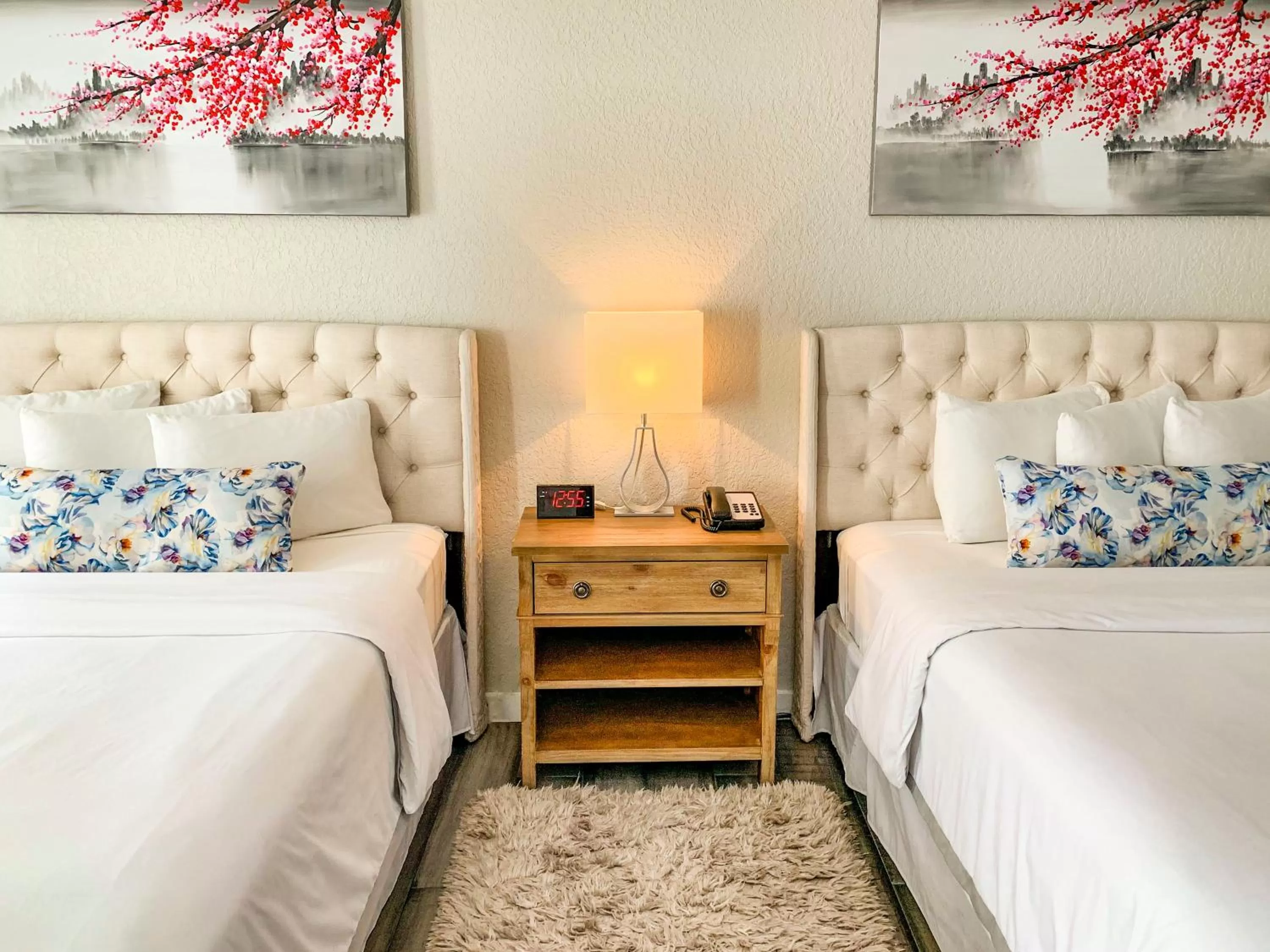 Standard Queen Room in Artisan Downtown