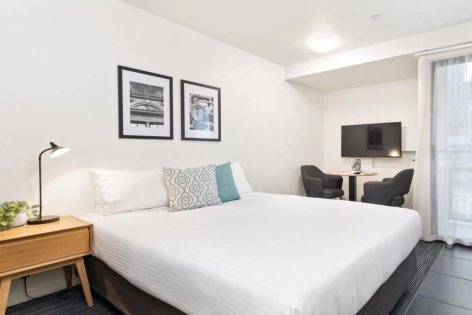 Deluxe Double Studio in City Edge North Melbourne Apartment Hotel