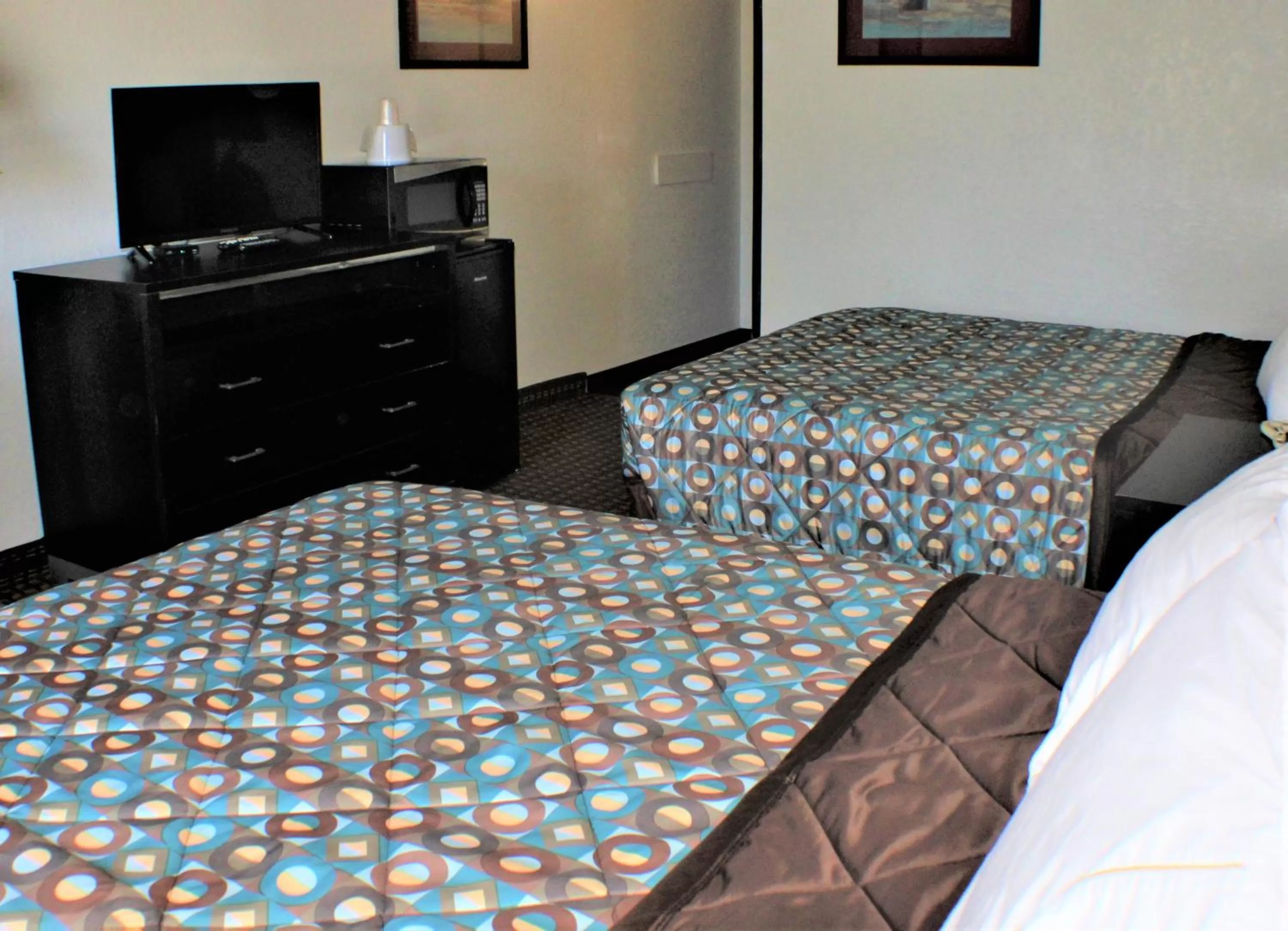 Queen Room with Two Queen Beds in Knights Inn Payson