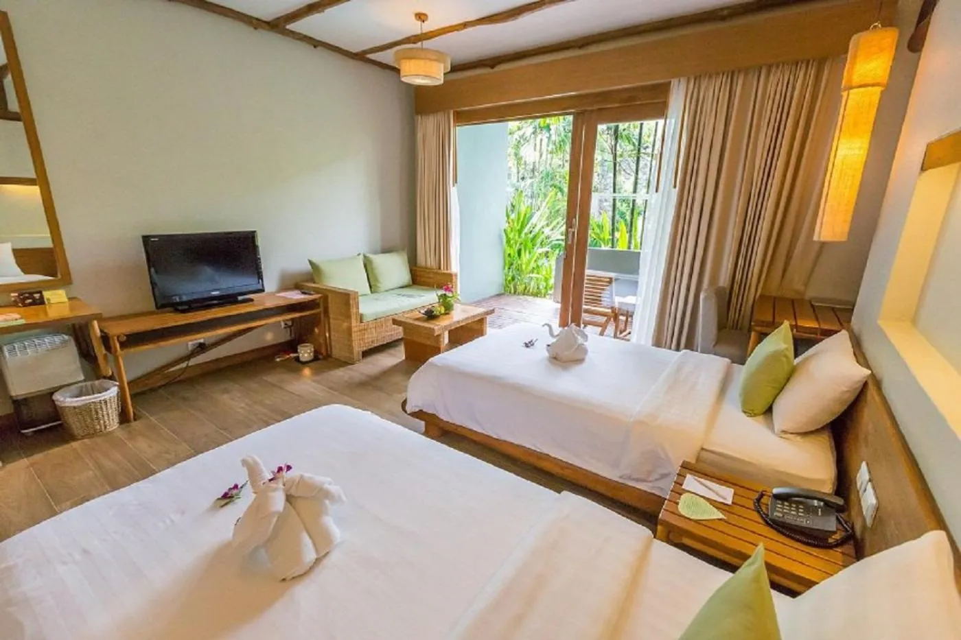 Deluxe Twin Room with Pool Access in Metadee Concept Hotel