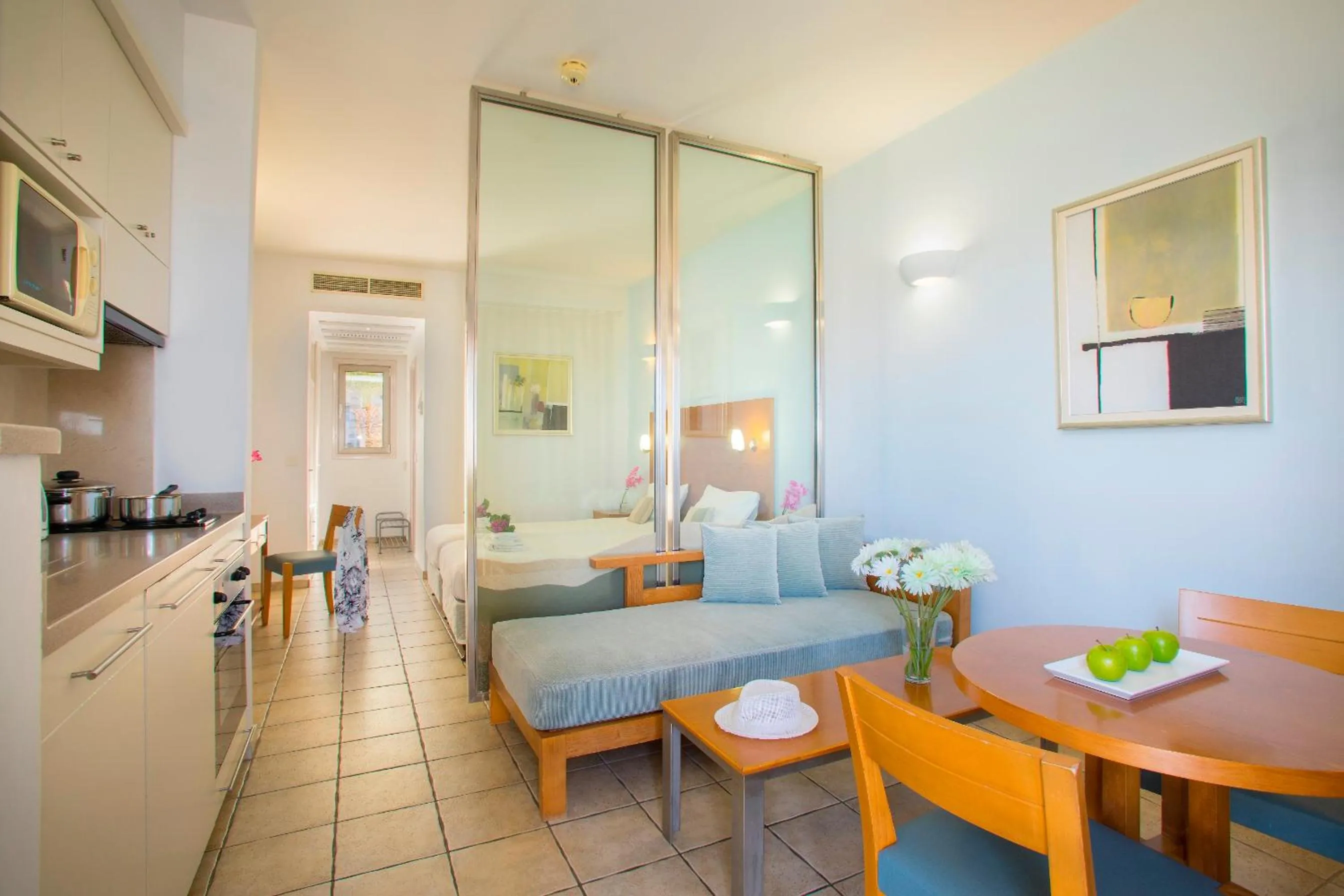  Poolside Studio in Louis Althea Beach