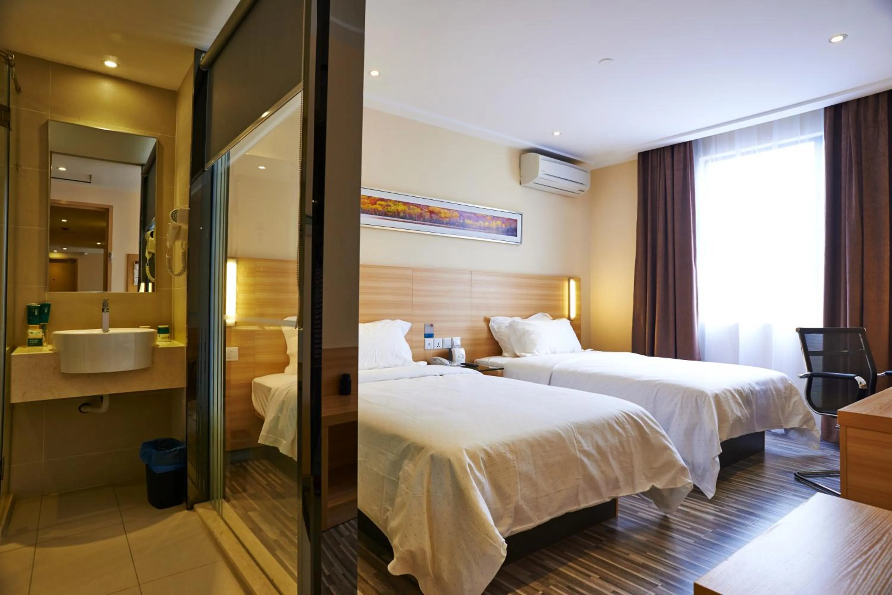 Superior Twin Room in City Comfort Hotel Kuala Lumpur City Center (Bukit Bintang)