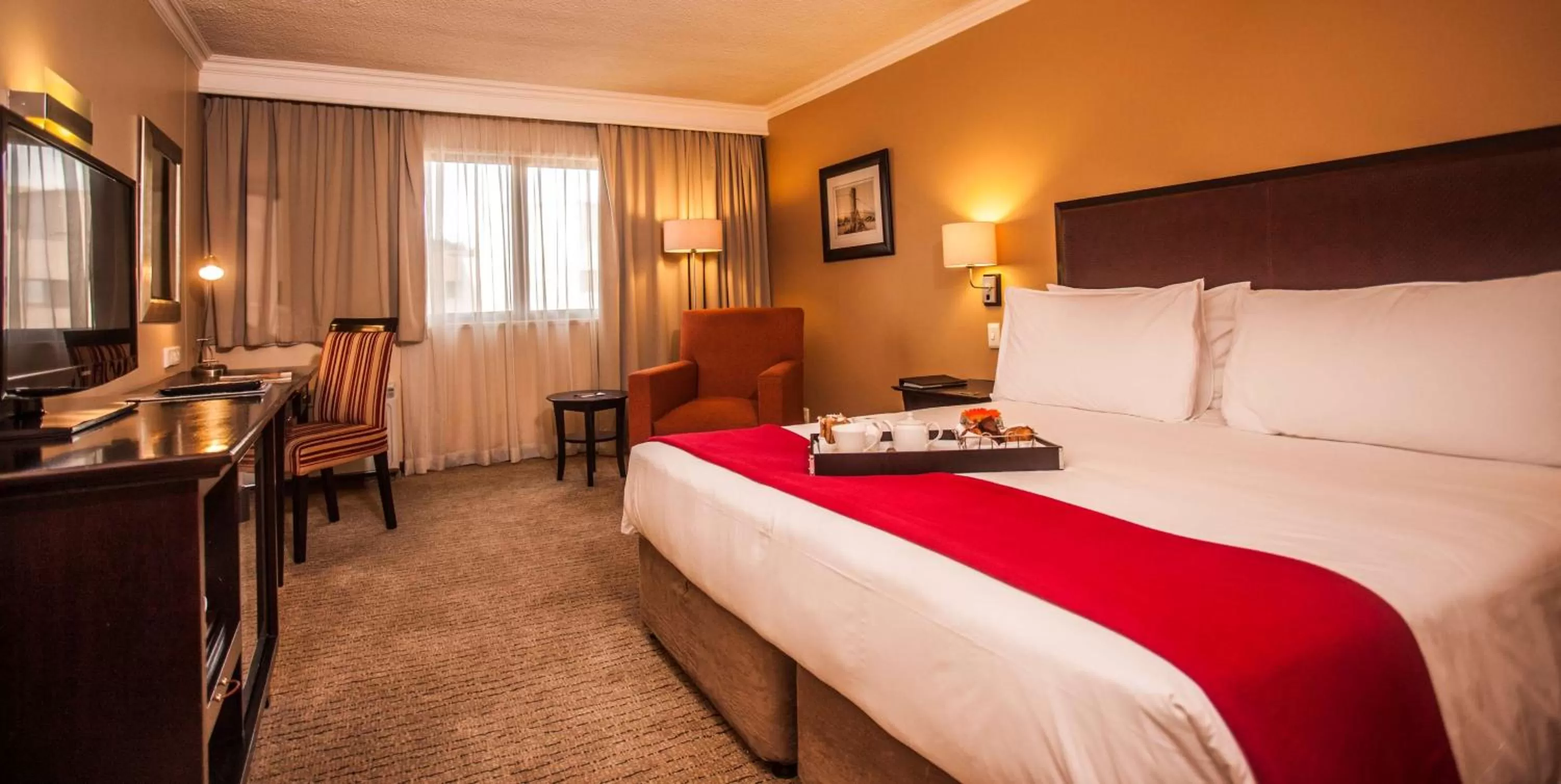 Superior King Non-Smoking in Southern Sun Pretoria