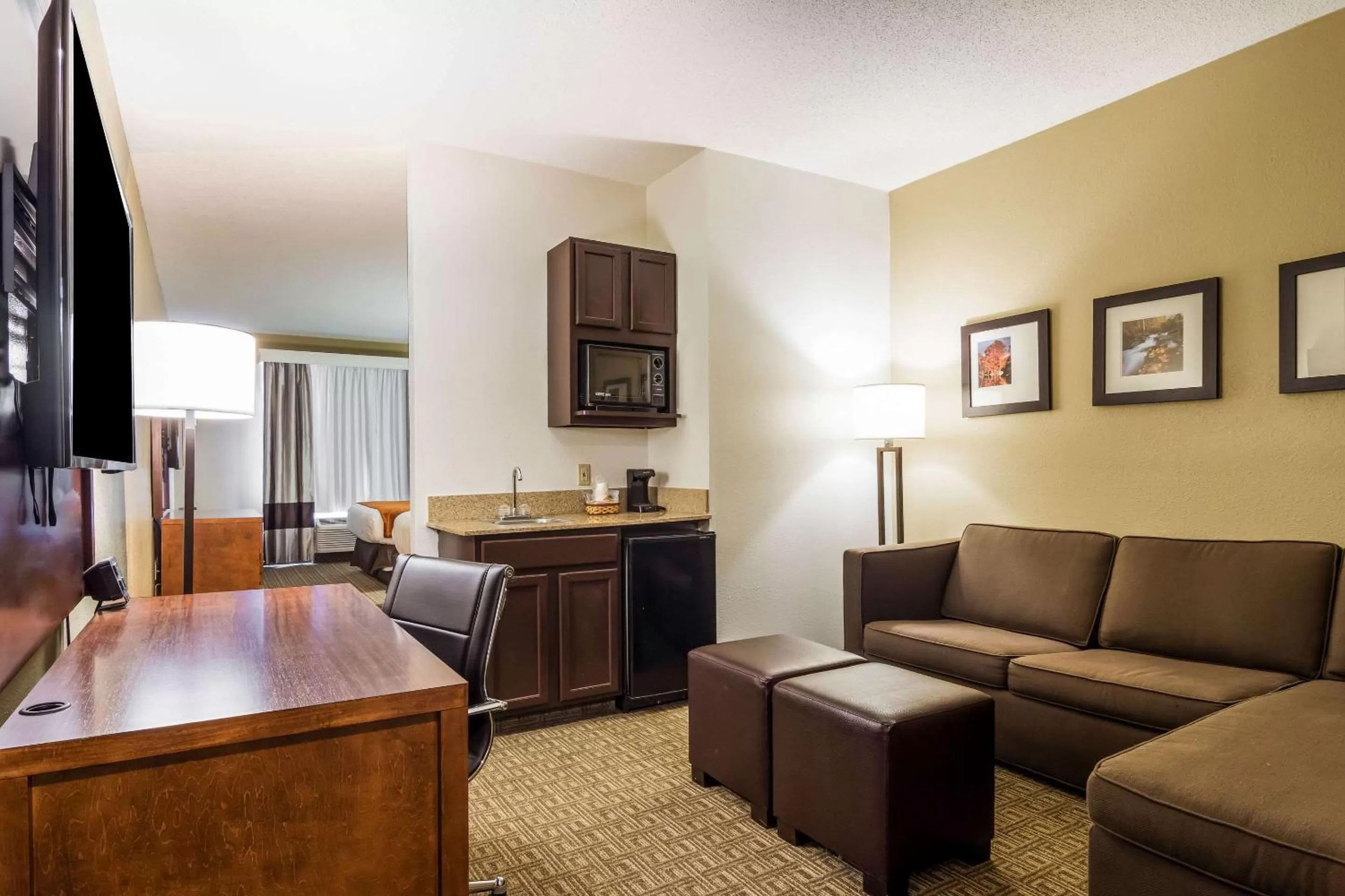 Queen Suite with Two Queen Beds - Non-Smoking in Comfort Suites Eufaula North