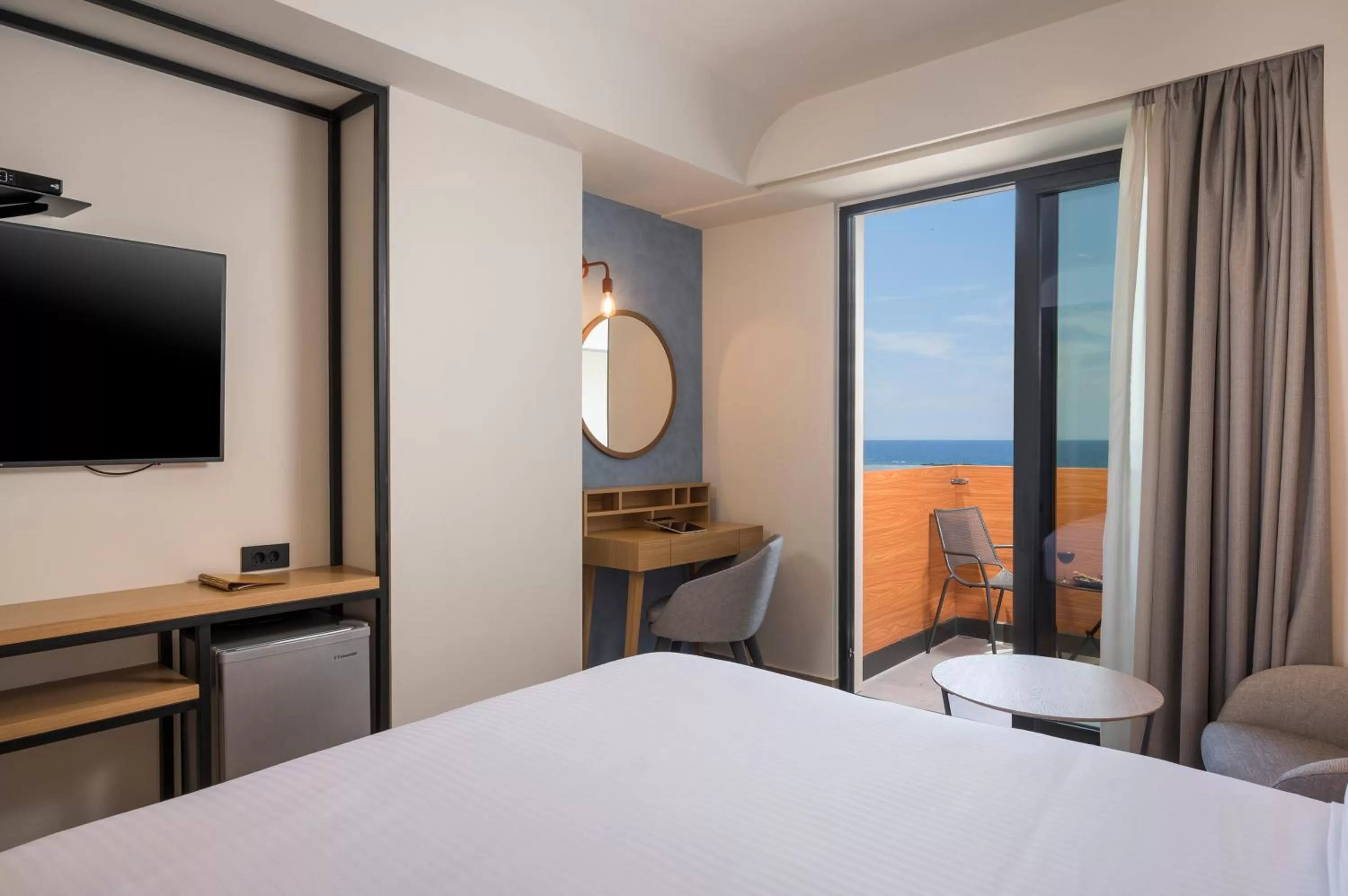 Double Room with Pool View in Hyperion City Hotel & Spa