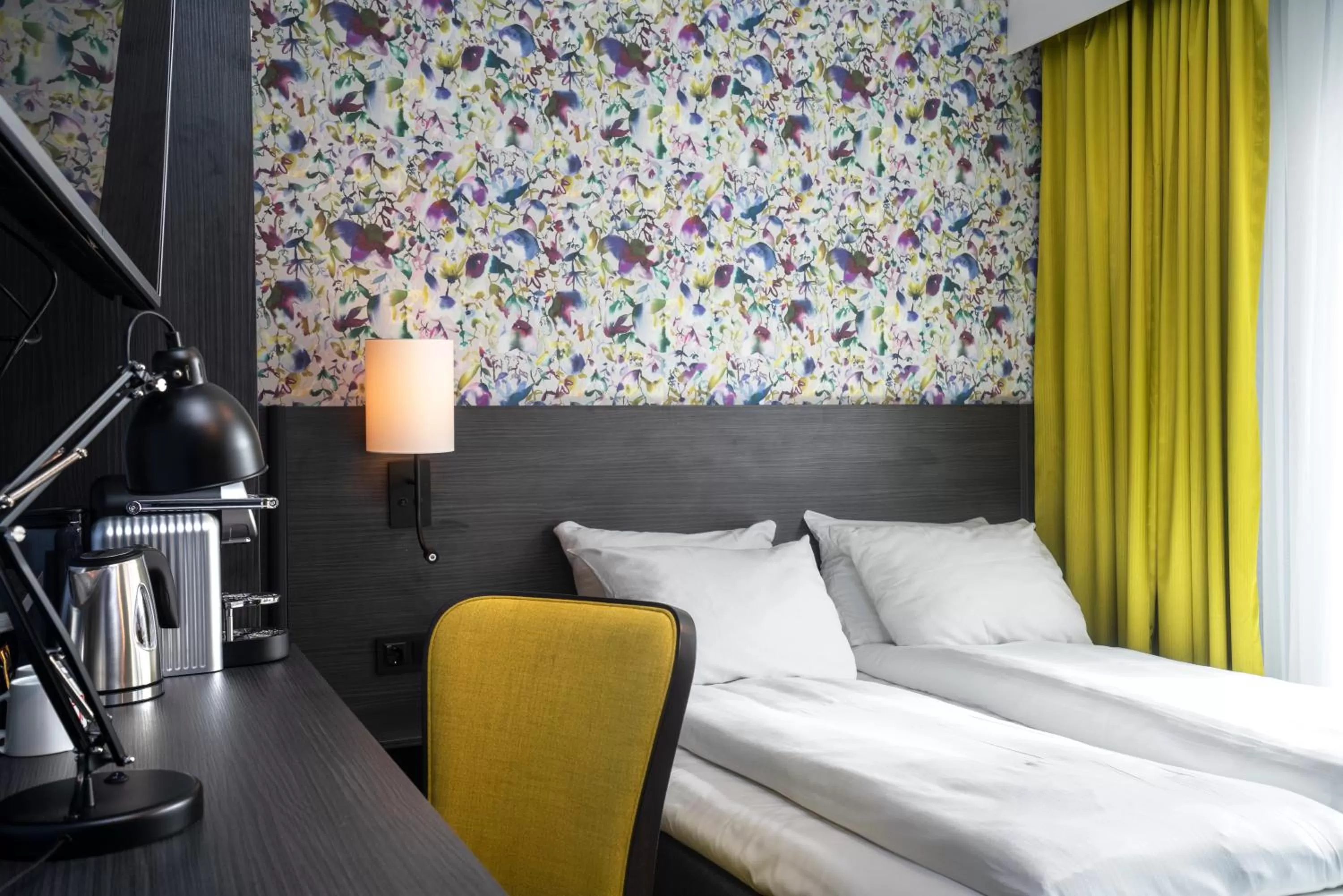 Standard Queen Room in Thon Hotel Tromsø