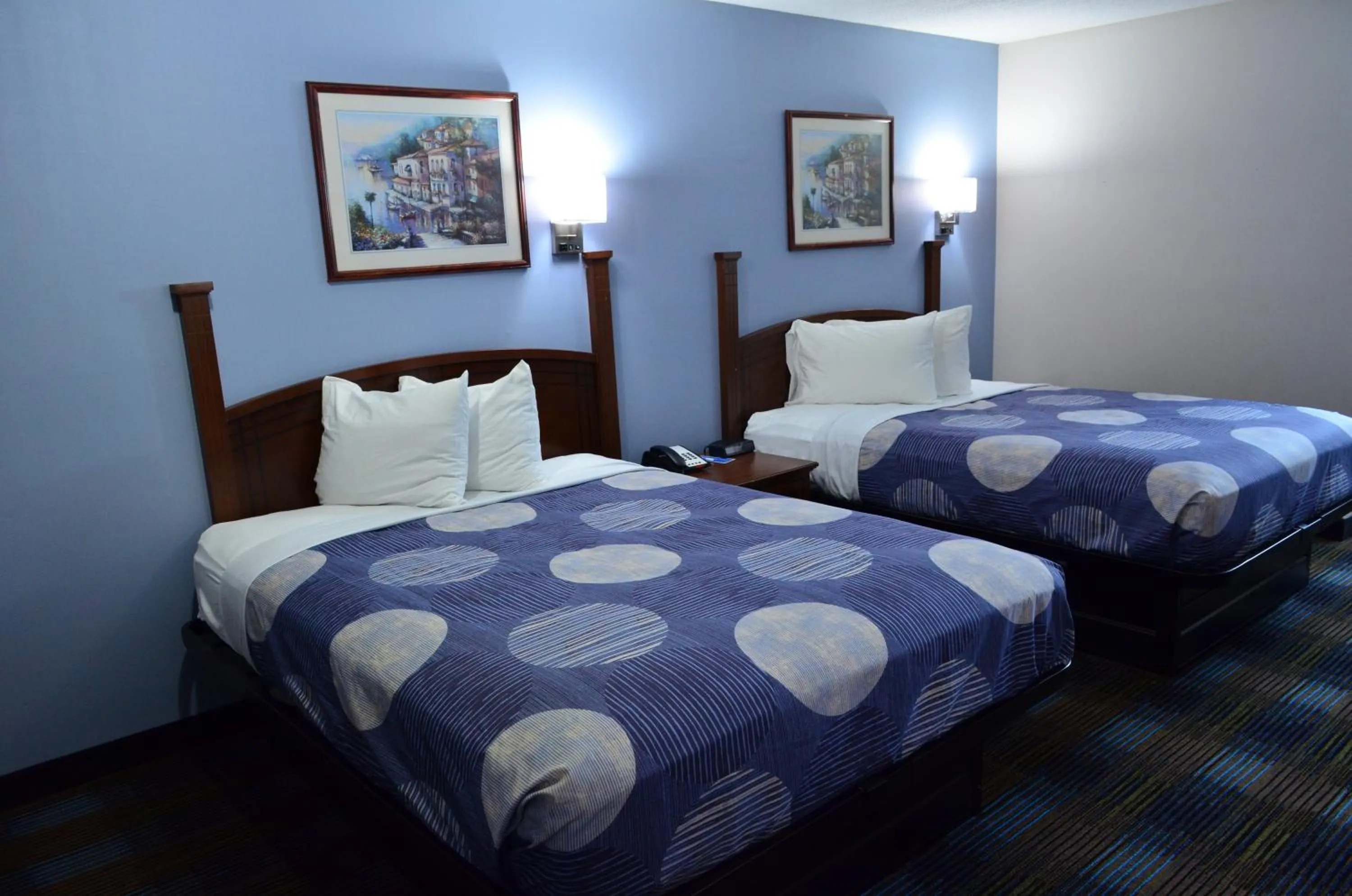 Queen Room with Two Queen Beds - Non-Smoking in Rodeway Inn Augusta West - Fort Gordon