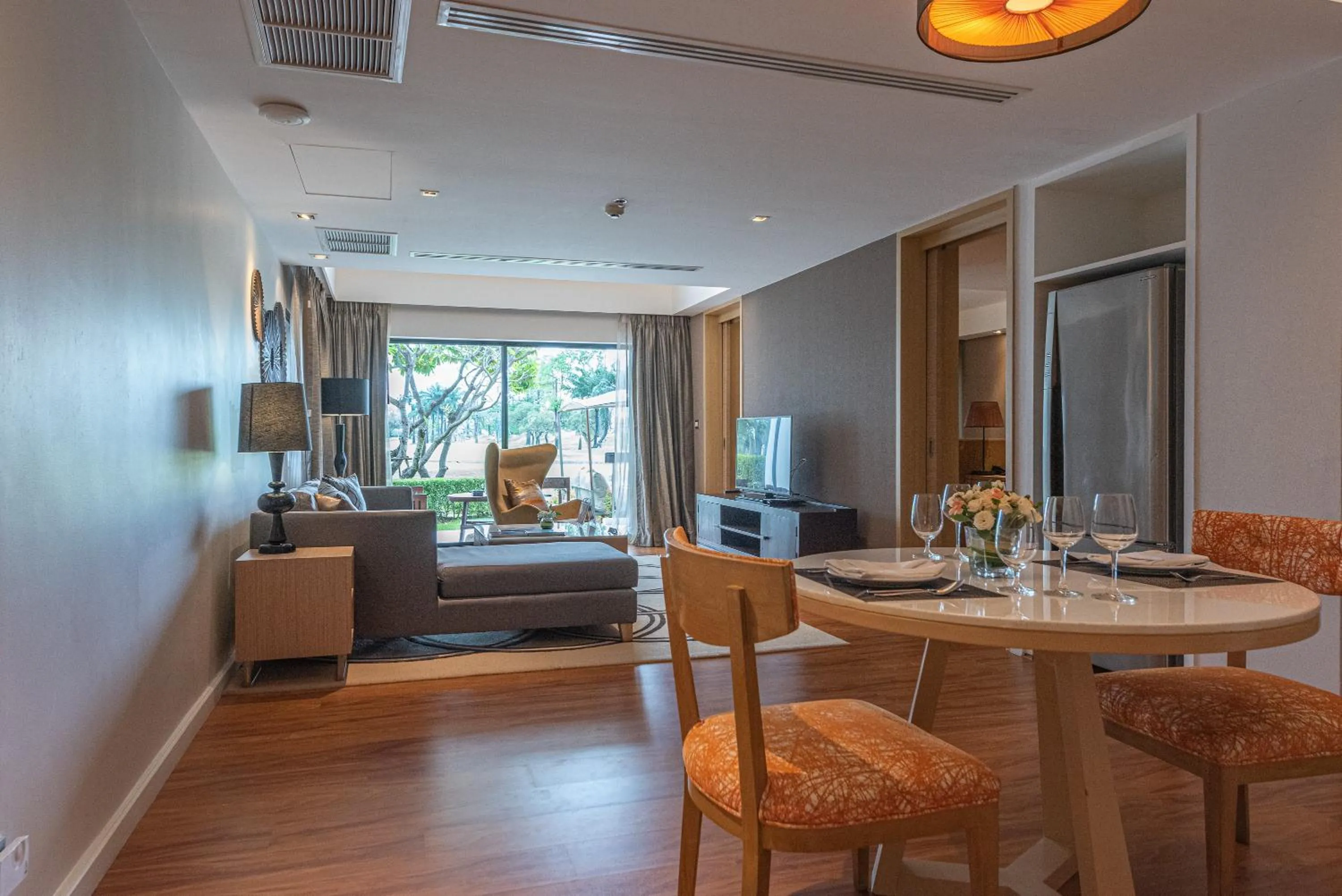 Grand Garden Suite in Summit Windmill Golf Suite Hotel at Suvarnabhumi
