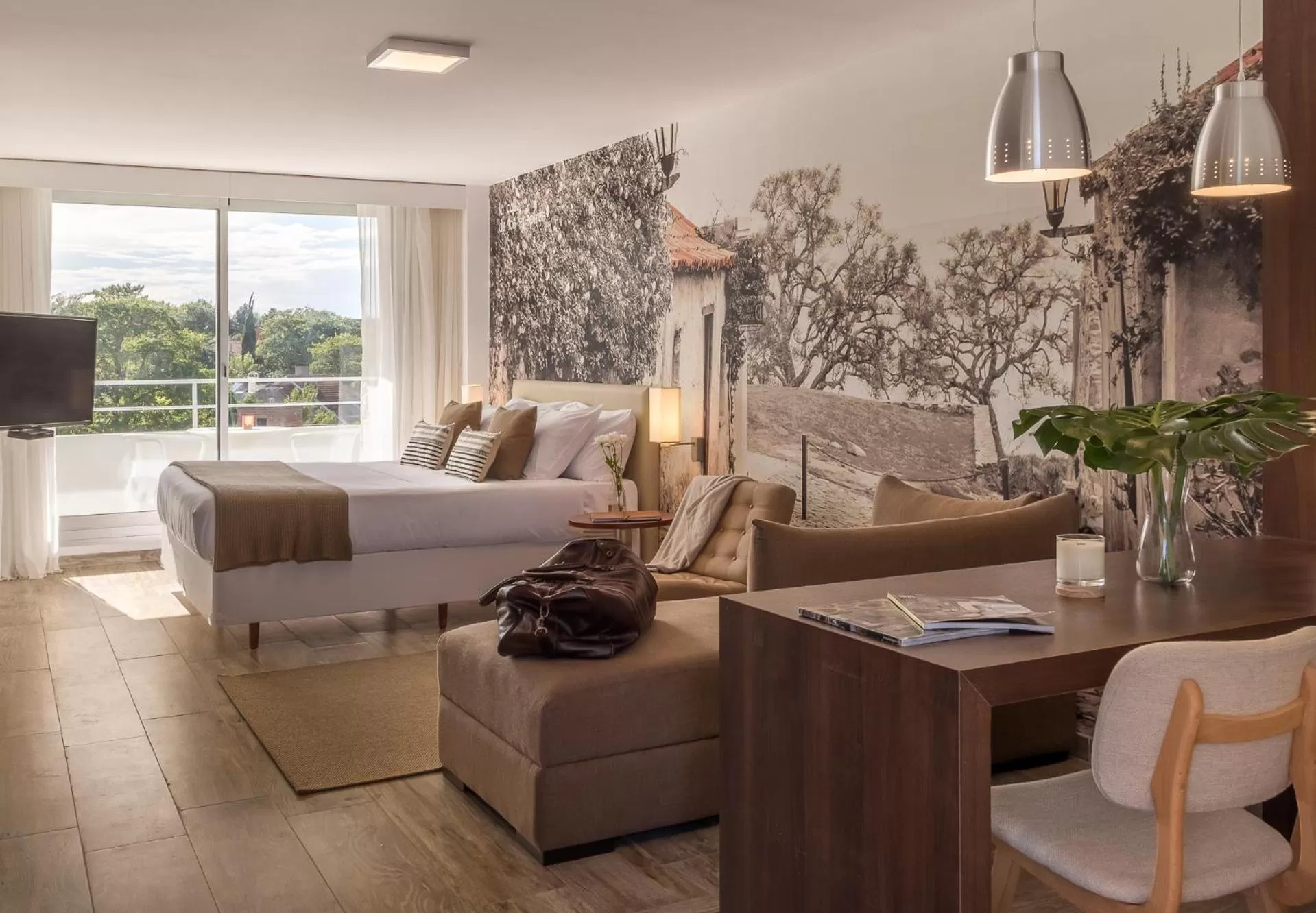 Classic King or Twin City View in Dazzler by Wyndham Colonia