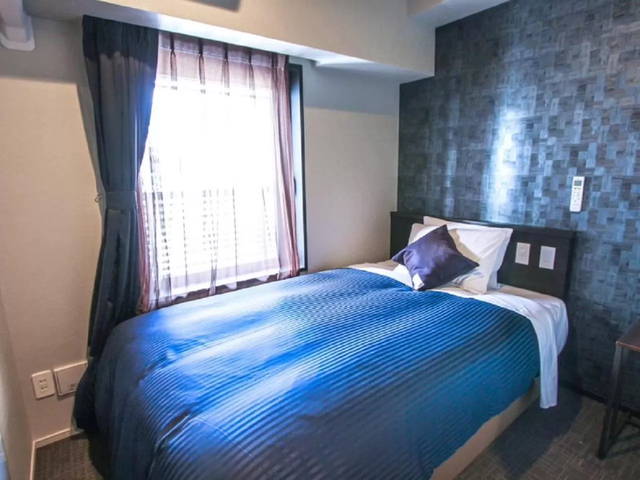 Double Room with Small Double Bed - single occupancy - Non-Smoking in HOTEL LiVEMAX Osaka Honmachi