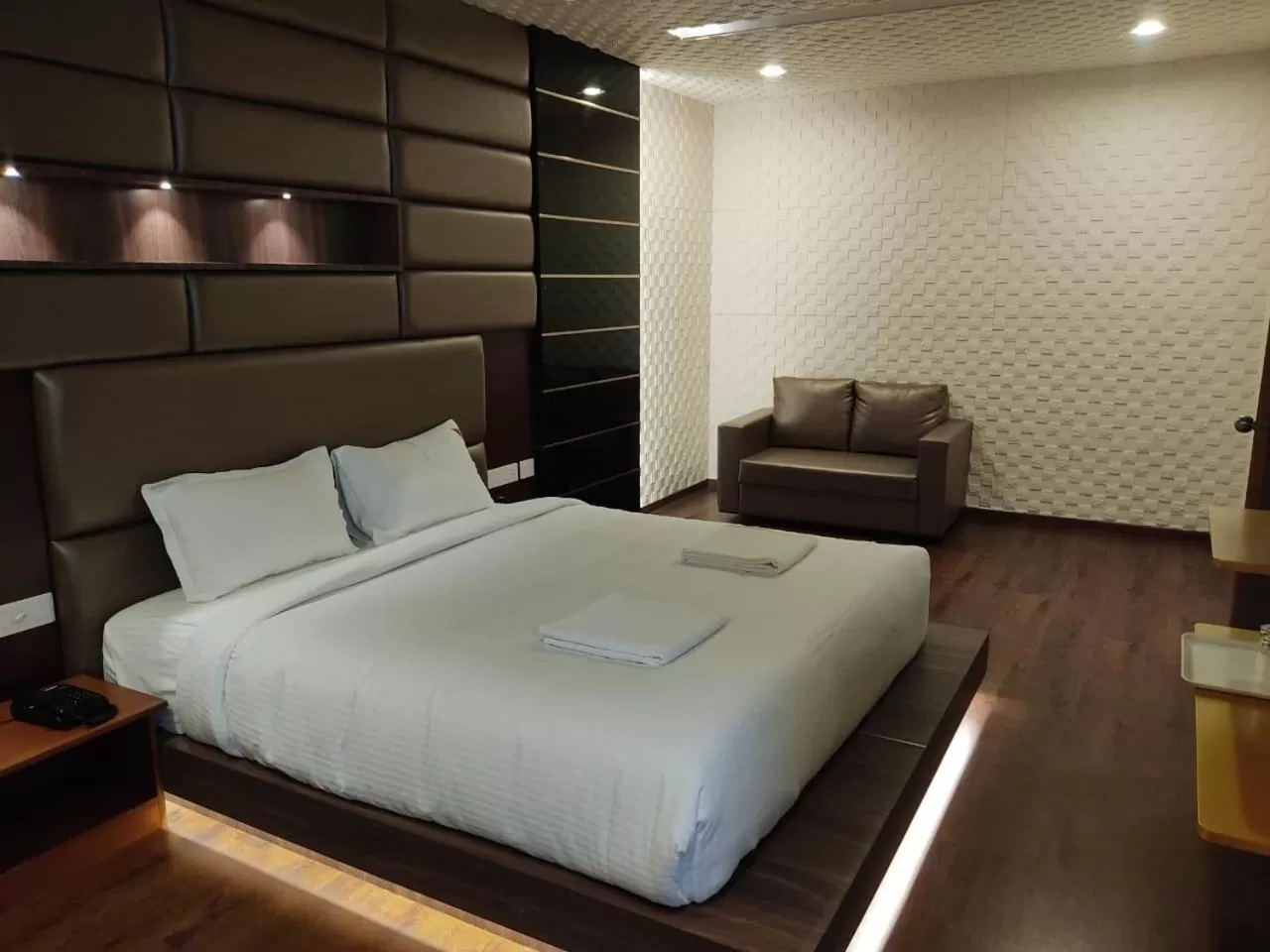 Deluxe King Room in HOTEL VIJAYARANI