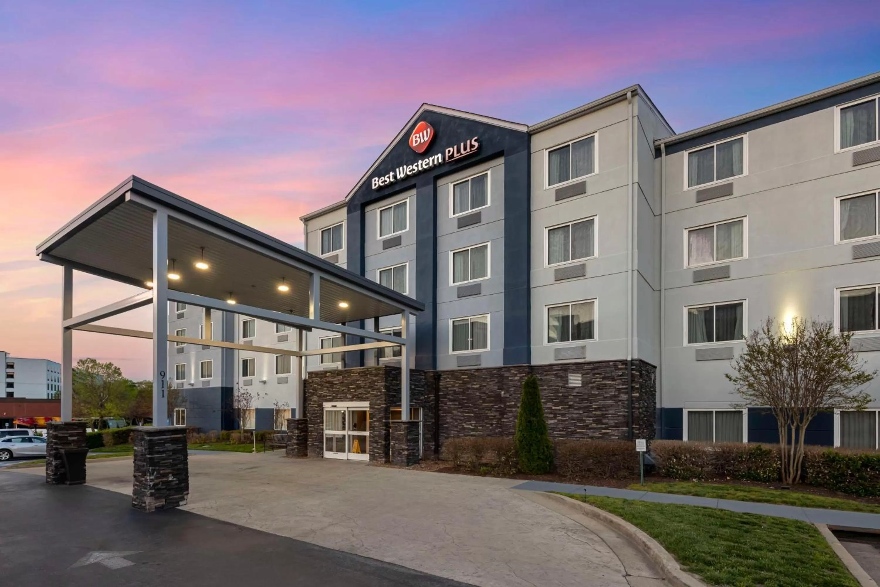 Best Western Plus Nashville Airport Hotel - BNA