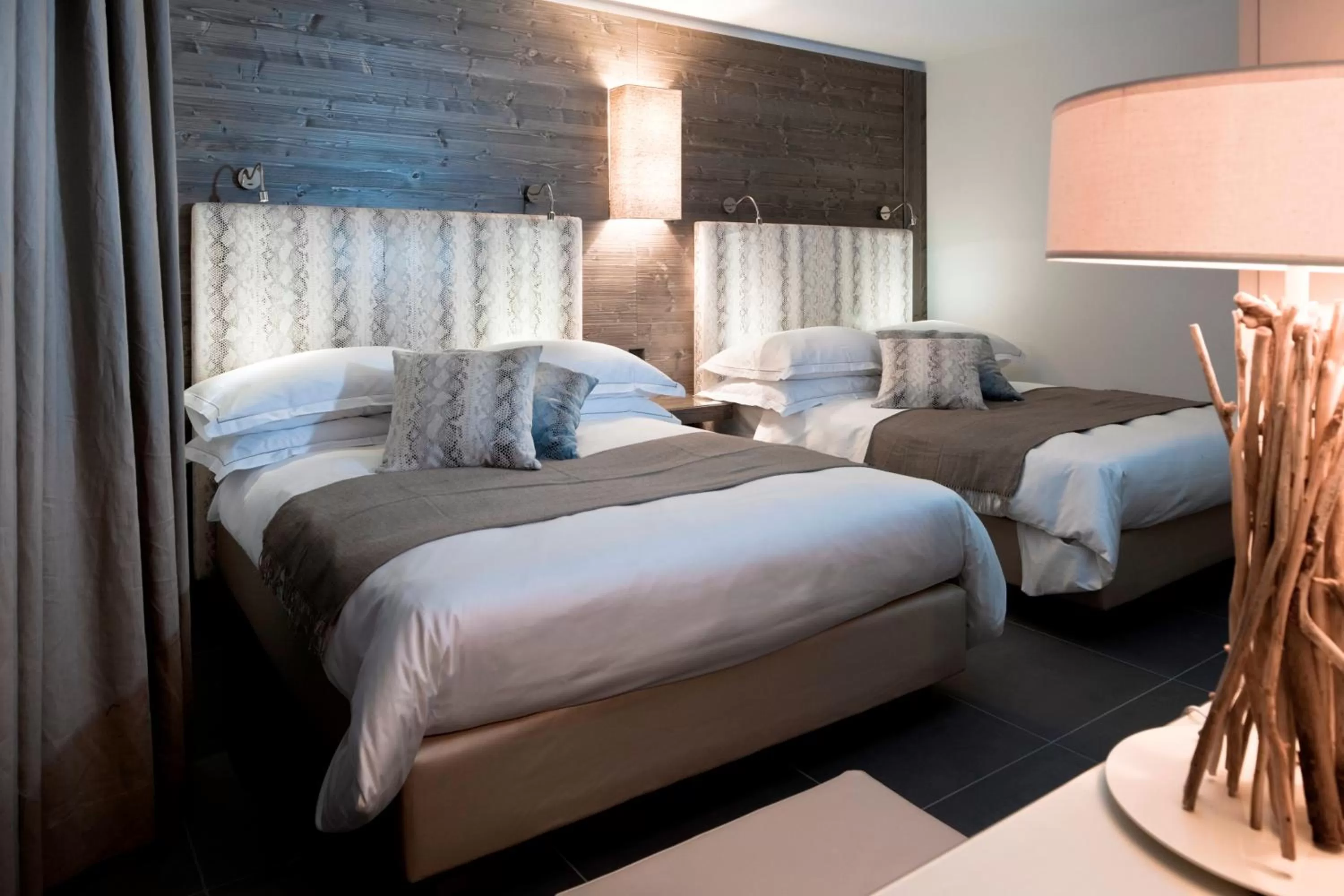 Design Room Large in Morosani Fiftyone - the room only Hotel