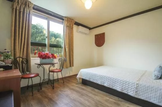 Double Room with Mountain View in Saipan Motel with Sea View