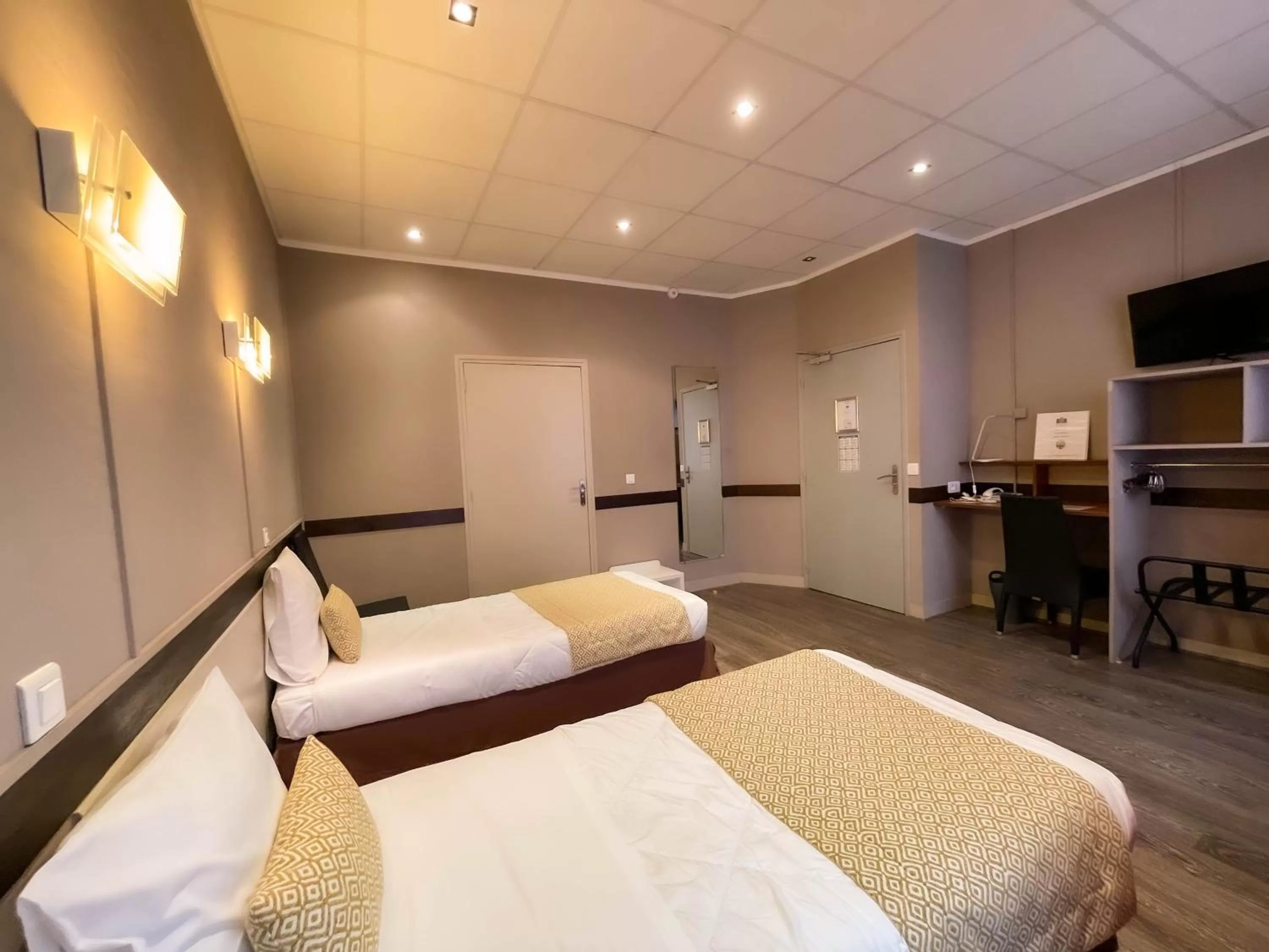 Standard Twin Room in Splendid Hôtel