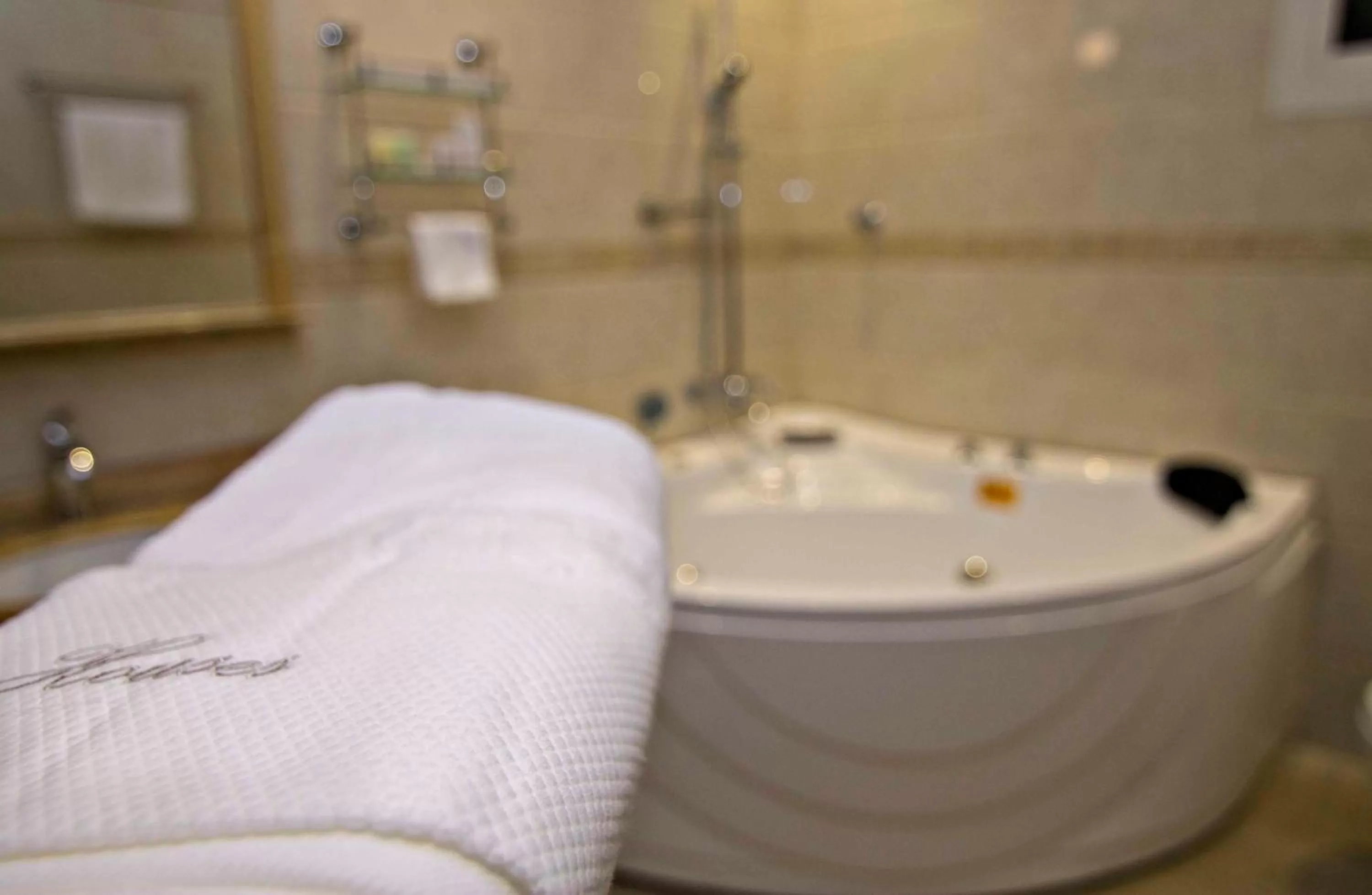 Deluxe Twin Room in Dreams Houses Serviced Apartments