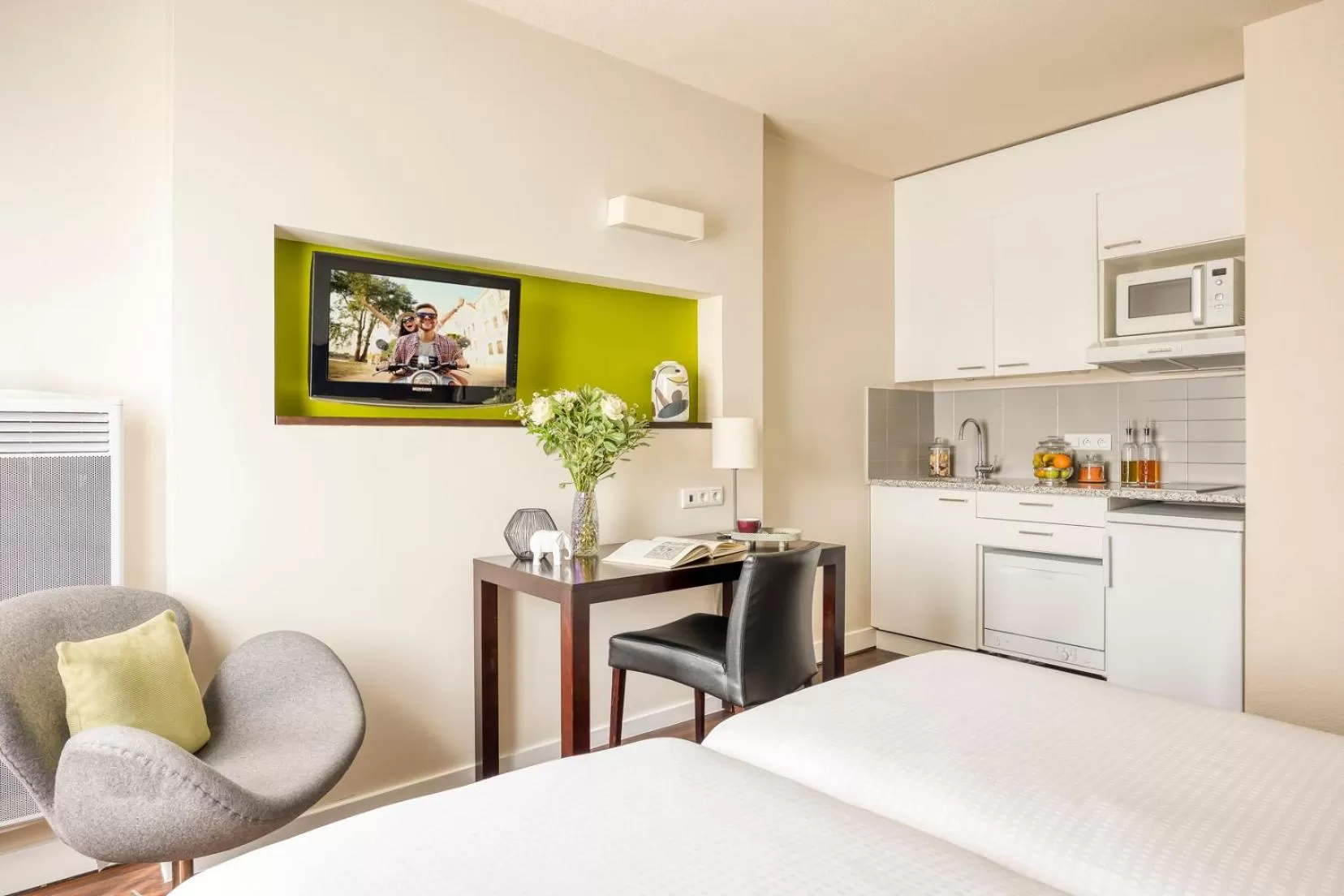 Studio (2 Adults) in Citadines Sainte-Catherine Brussels