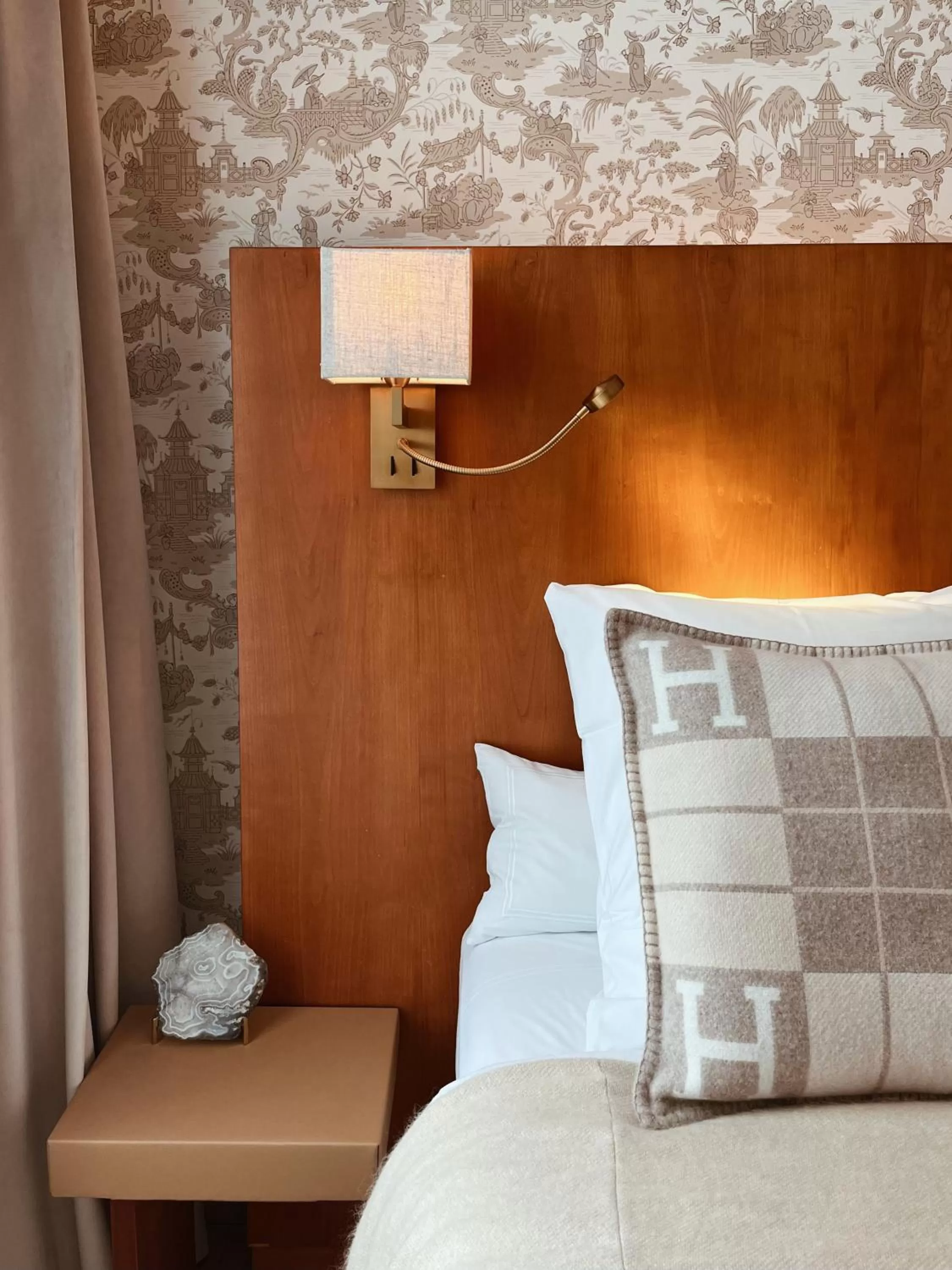 Deluxe Double Room with Canal View in Hotel Van Cleef