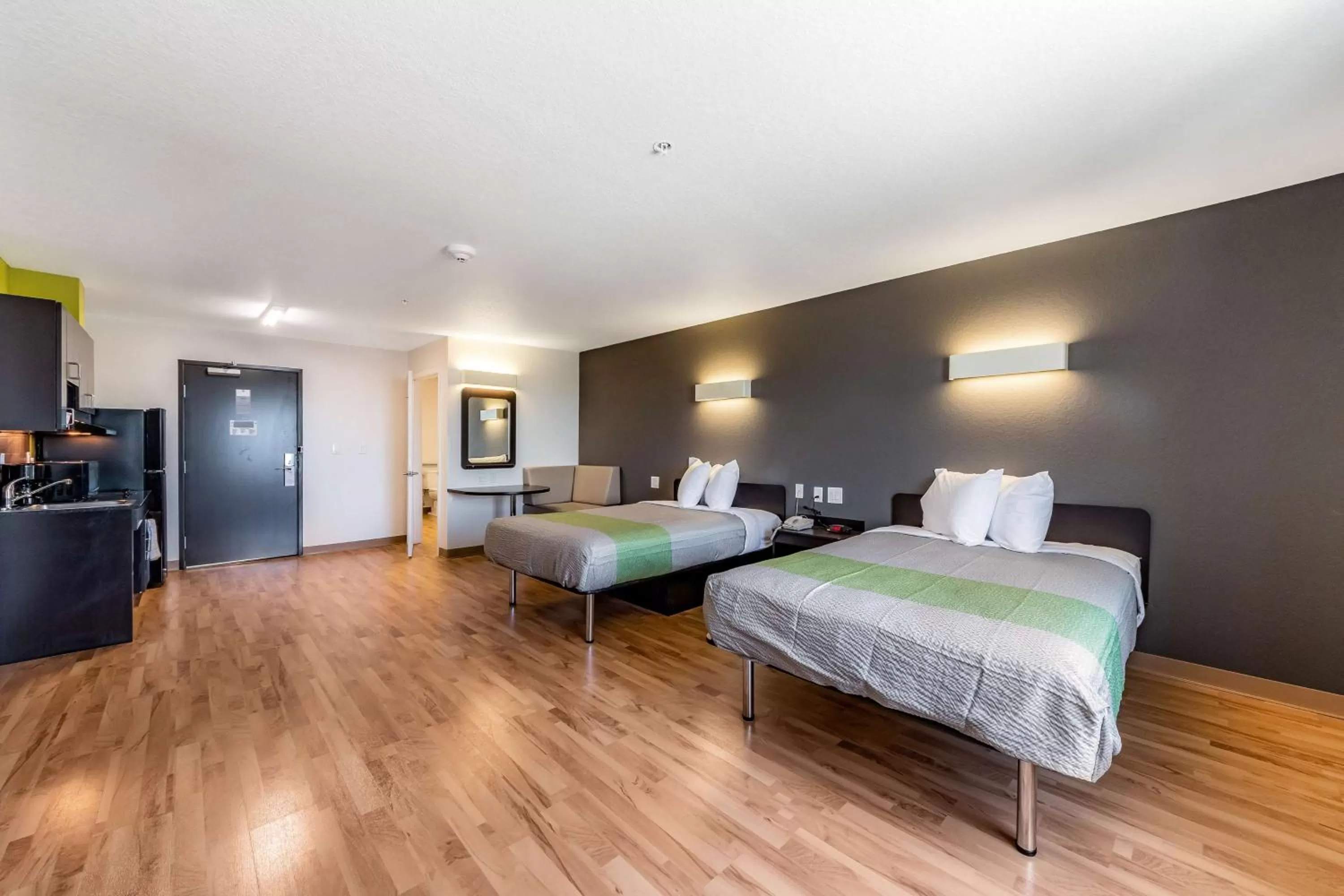 Deluxe Quadruple Room - Non-Smoking in Studio 6-San Marcos, TX