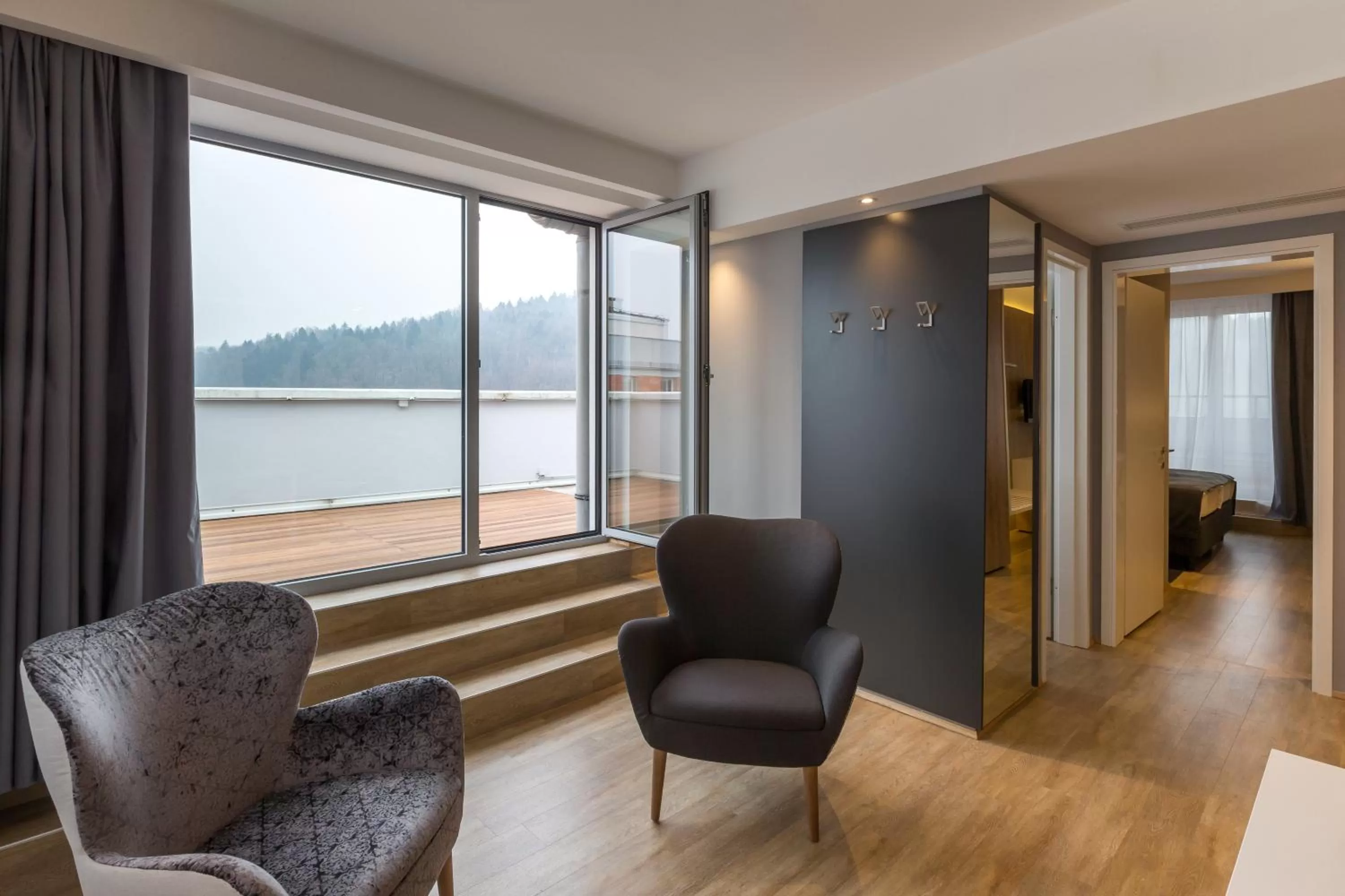 Deluxe Suite in M Hotel