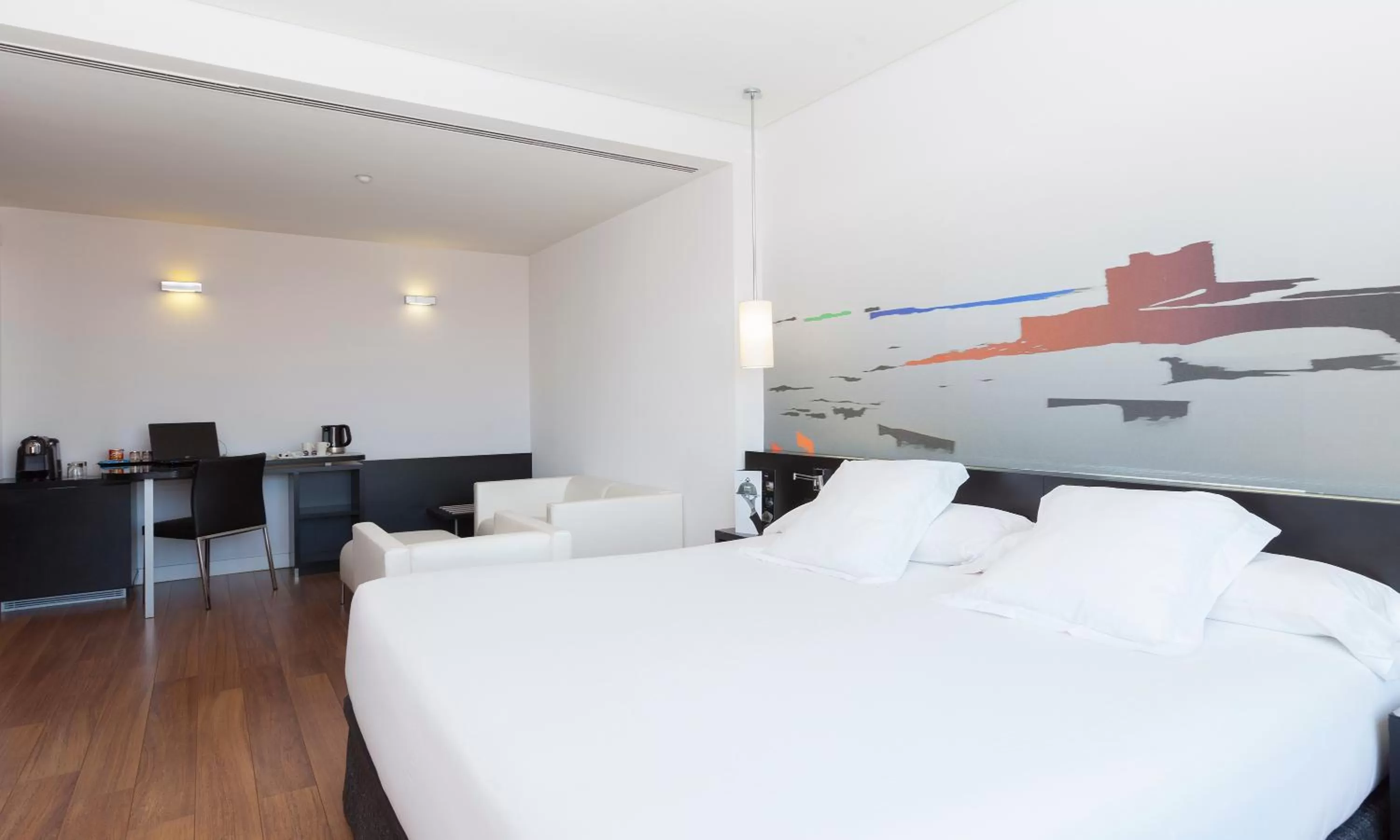  Executive Double or Twin Room with free airport shuttle in Axor Barajas
