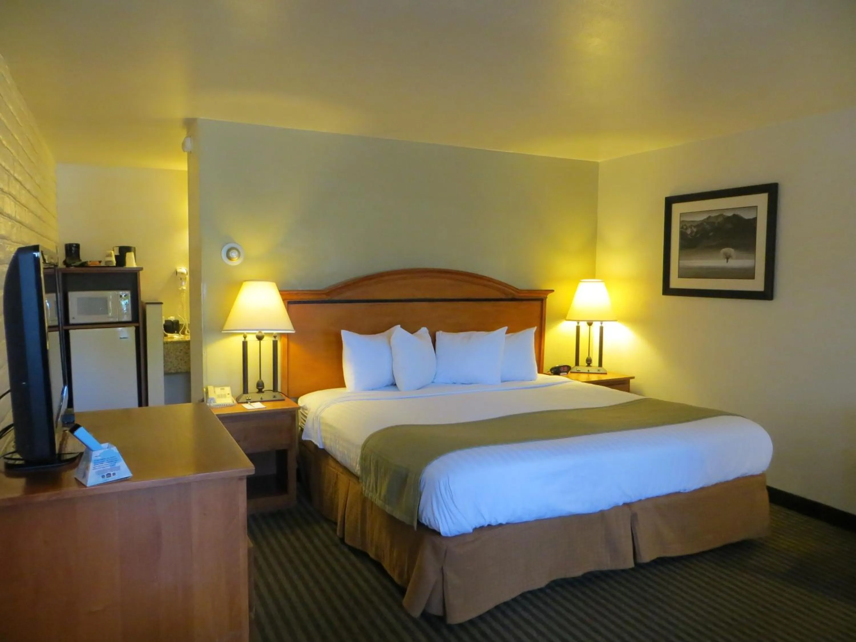 King Room - Non-Smoking in Baymont by Wyndham Durango