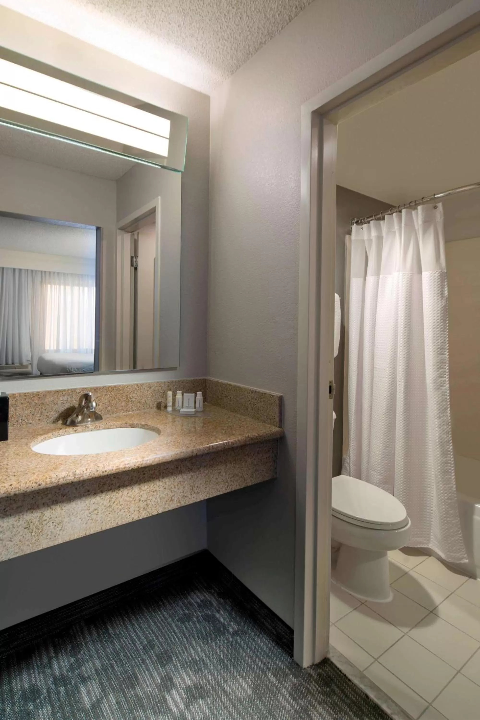 One-Bedroom Suite Two Doubles in Sonesta Select Boca Raton Town Center
