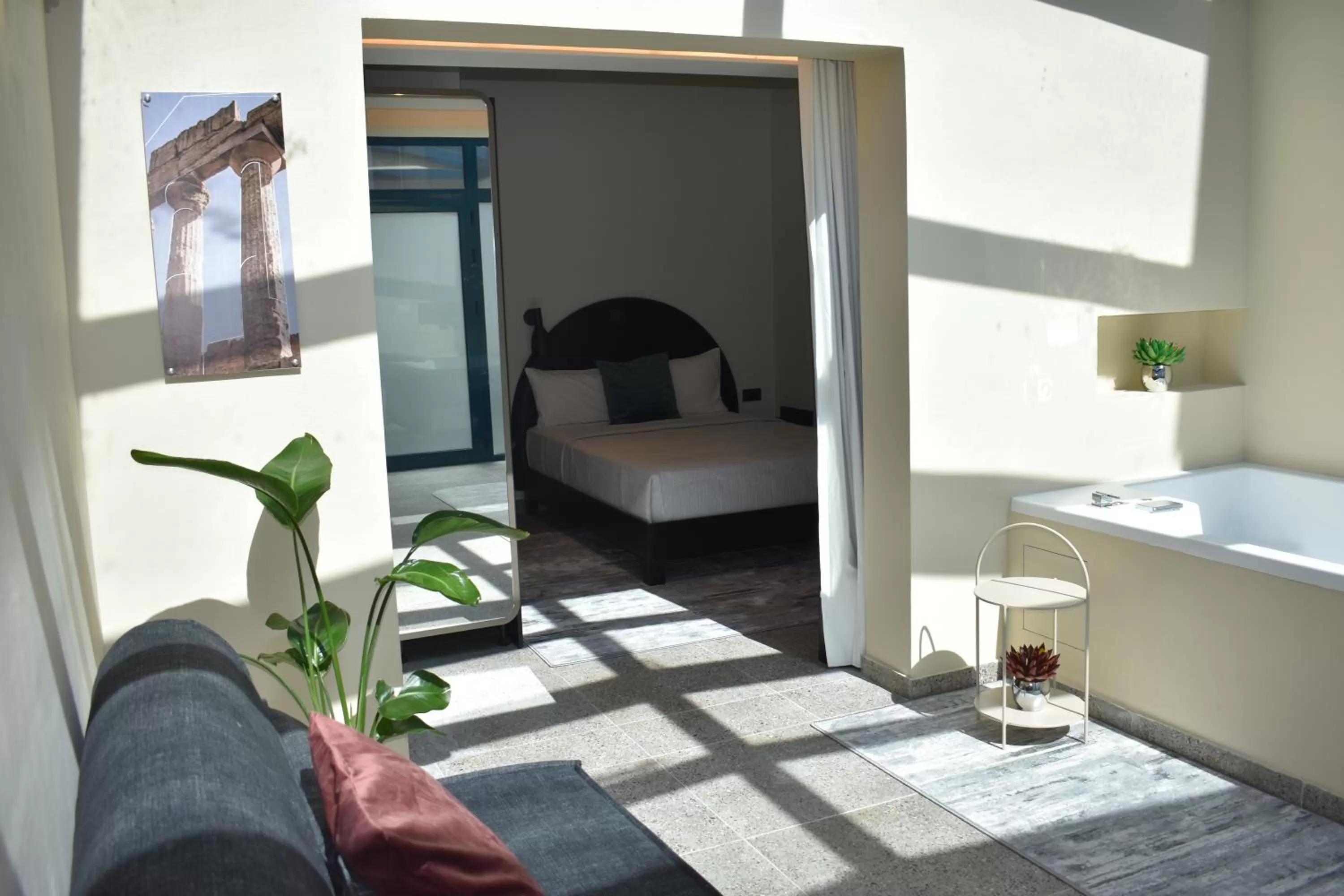 Loft Prestige Suite with Hot Tub in Athens One Smart Hotel