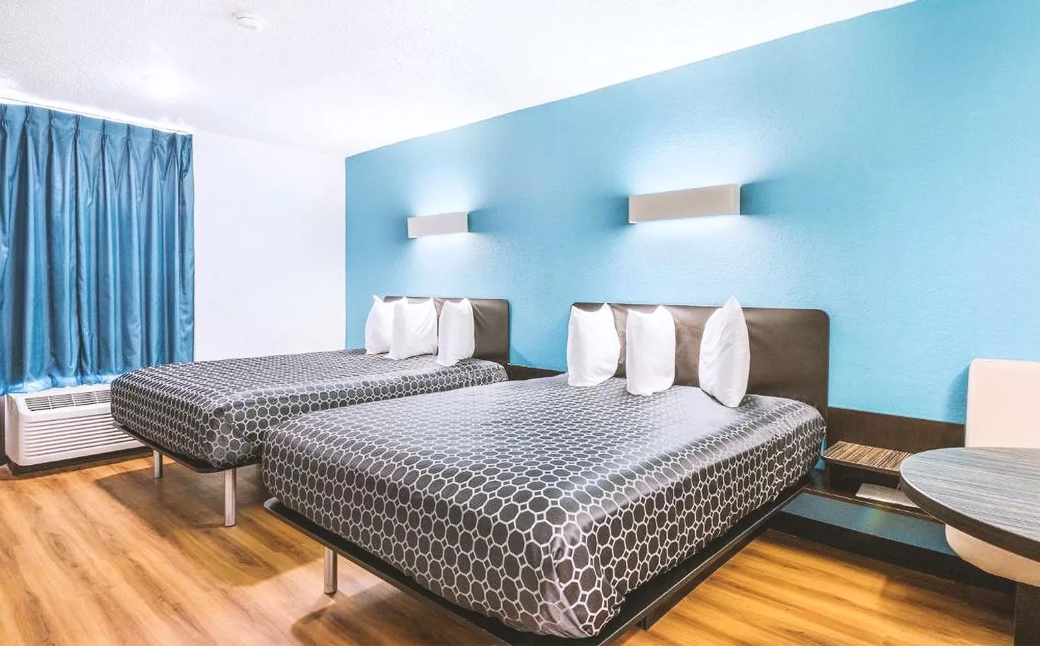 Queen Suite in Budget Inn Beeville