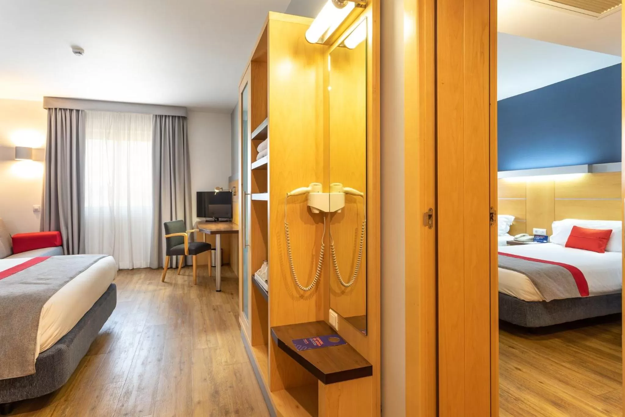 Standard Twin Room - Free Breakfast in Holiday Inn Express Lisbon-Oeiras by IHG