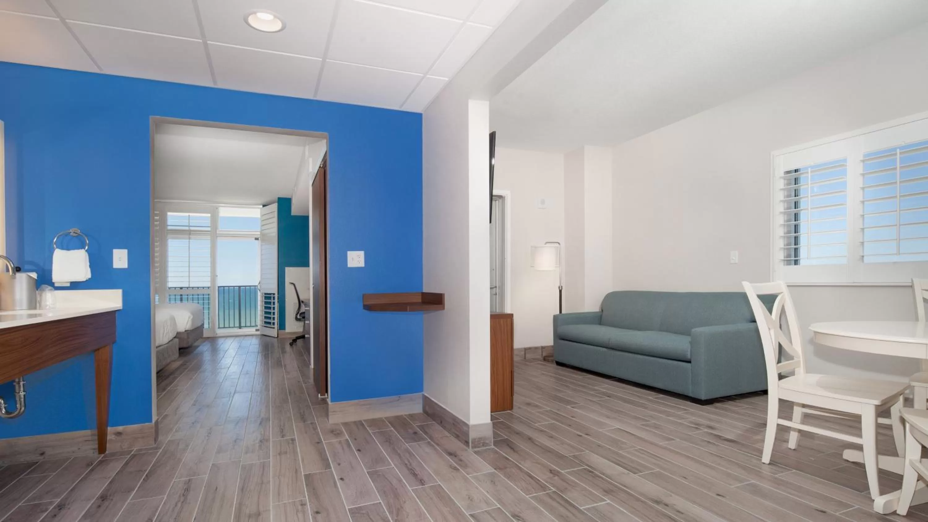 Queen Suite with Bunk Bed And Wrap Around Balcony - Gulf Front in Holiday Inn Express & Suites Panama City Beach - Beachfront by IHG