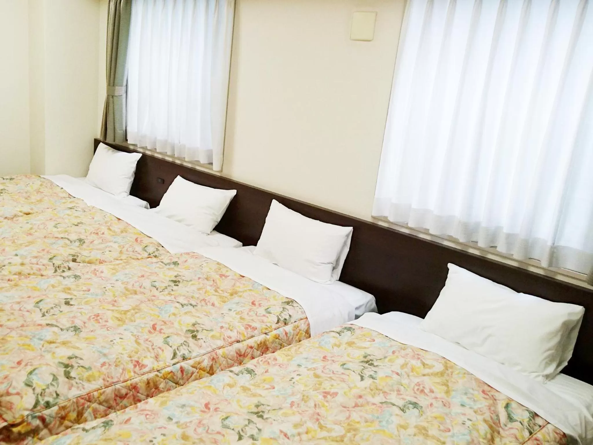 Quadruple Room - single occupancy in Osaka Academia