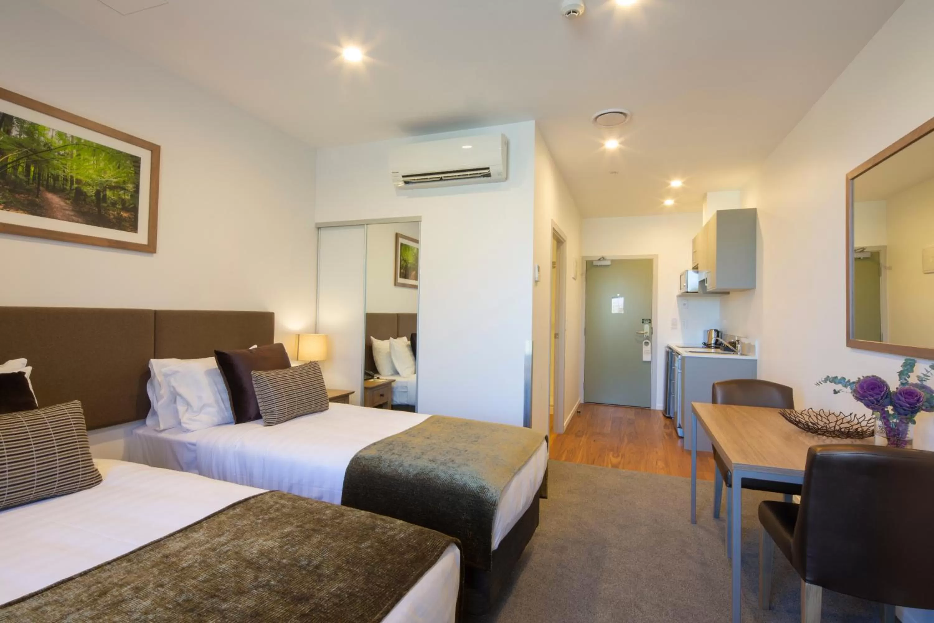 Studio Apartment Twin with Kitchenette in Wyndham Garden Remarkables Park Queenstown