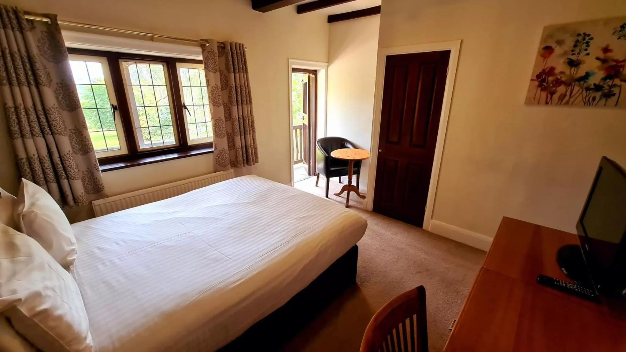 Superior Double Room in Farnham House Hotel