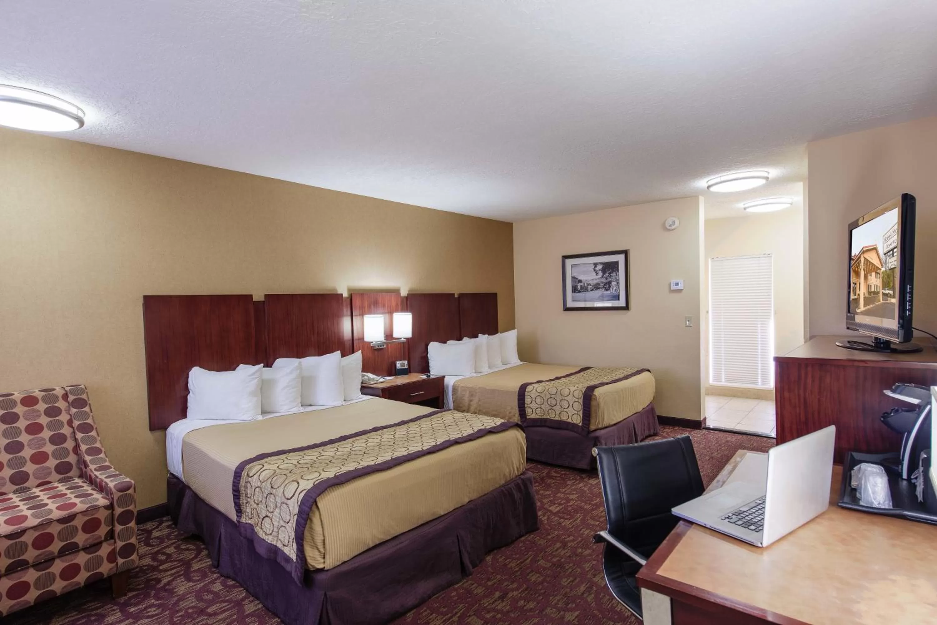 Queen Room with Two Queen Beds w/Balcony in Hotel Moab Downtown