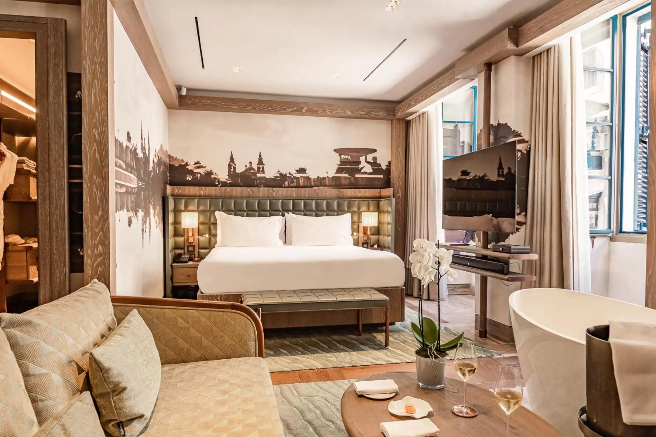 Junior Suite with Balcony in Iniala Harbour House