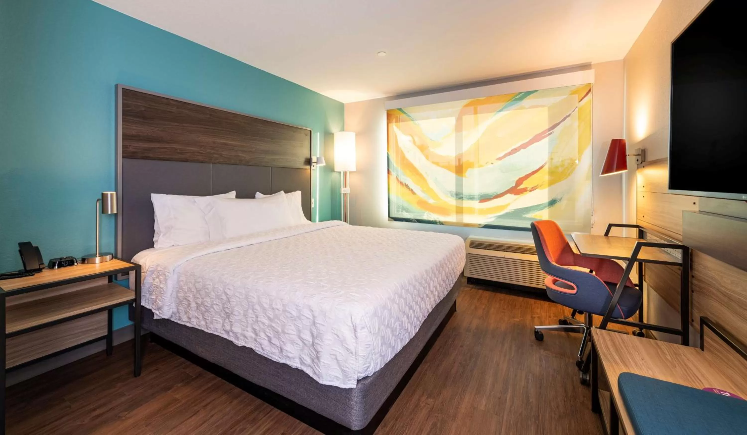 King Room - Hearing Accessible in Tru By Hilton Phoenix Glendale Westgate