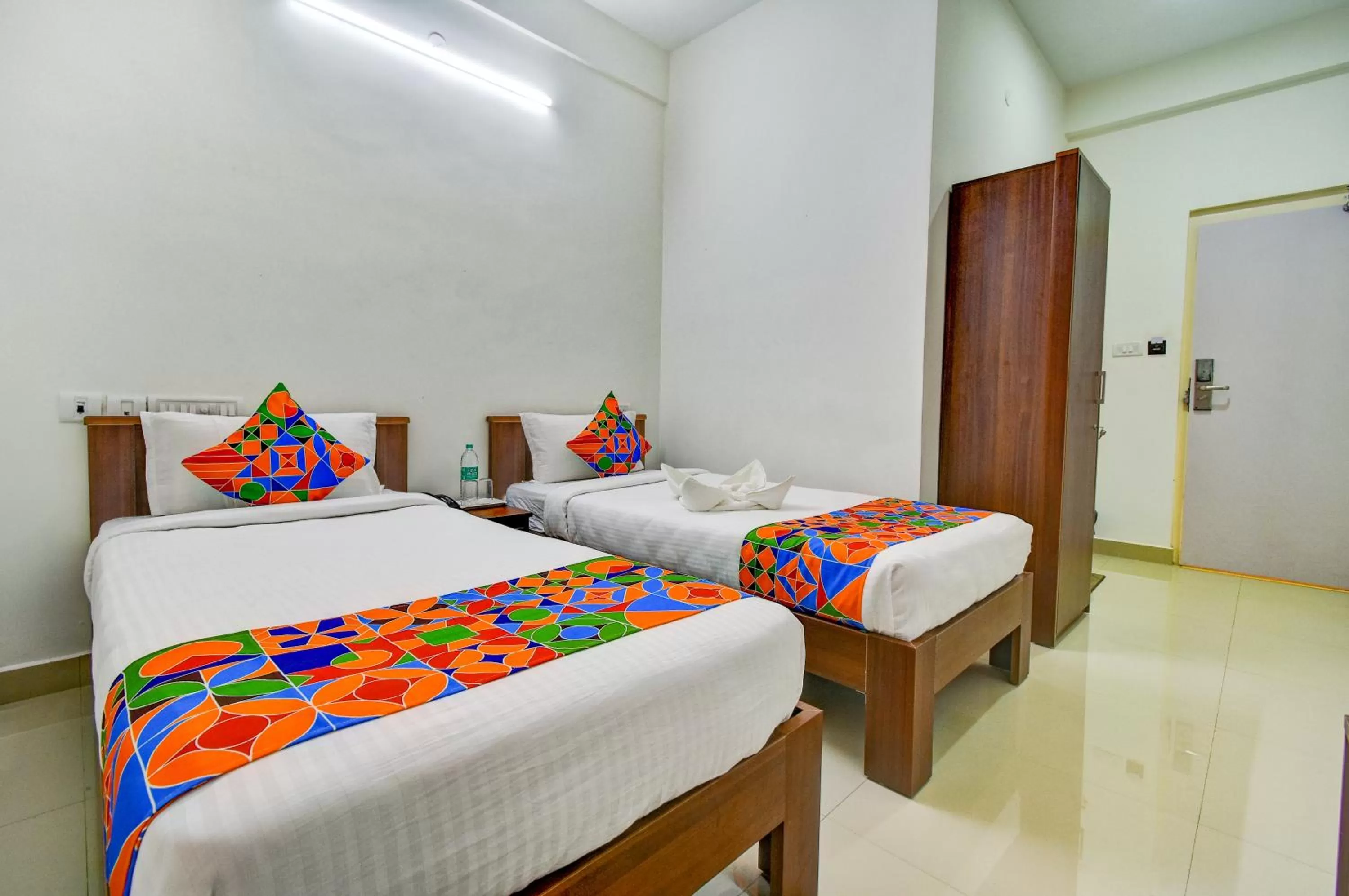 Deluxe Room - single occupancy in FabHotel PAS Residency - Nr Marina Beach