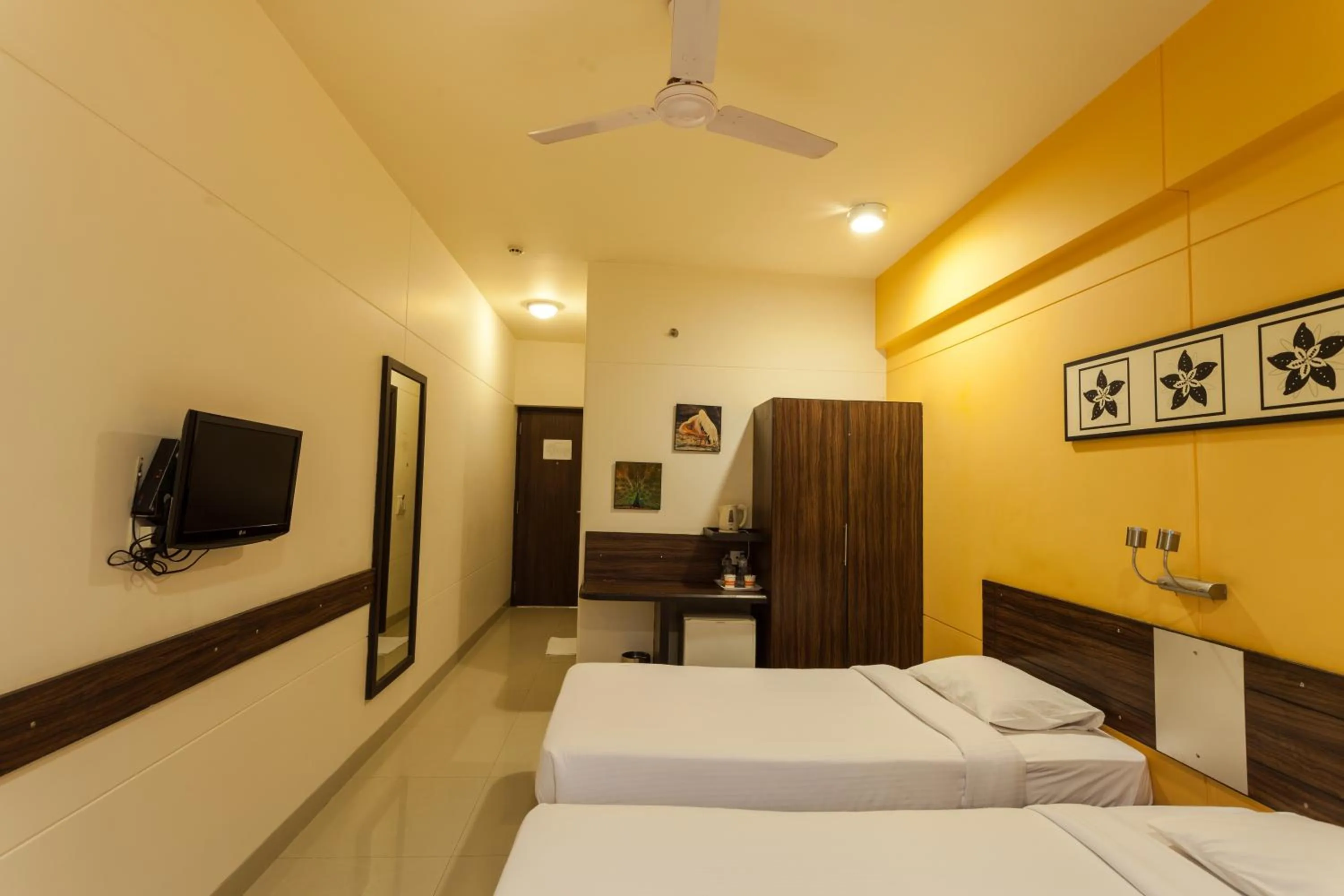 Superior Twin Room - single occupancy in Ginger Surat