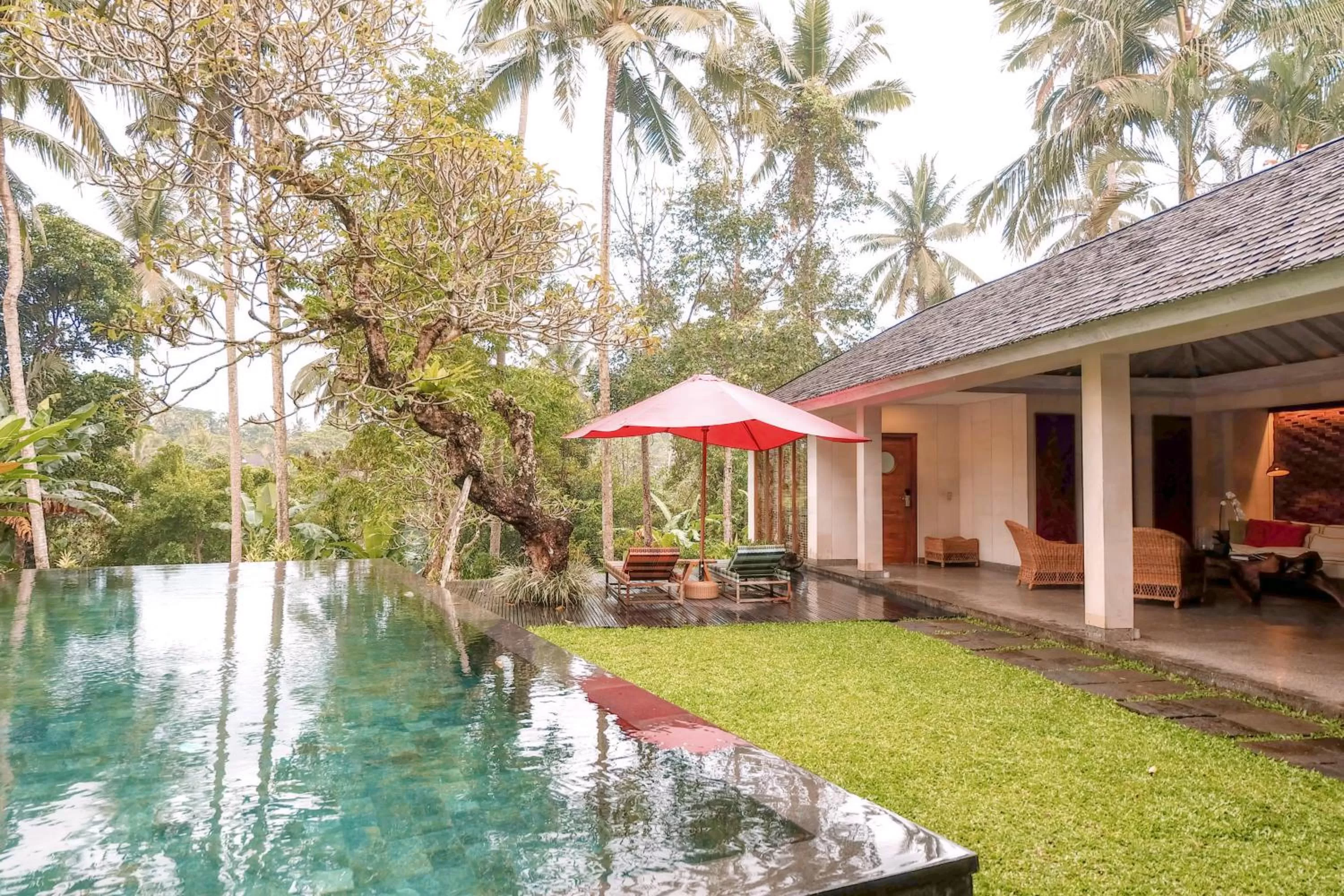Family Villa with Private Pool in Chapung Sebali