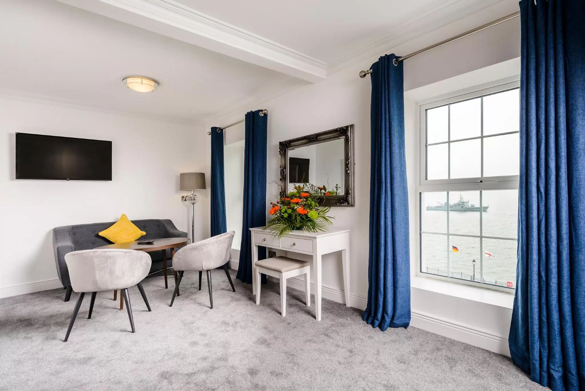 King Room with Sea View in Commodore Hotel