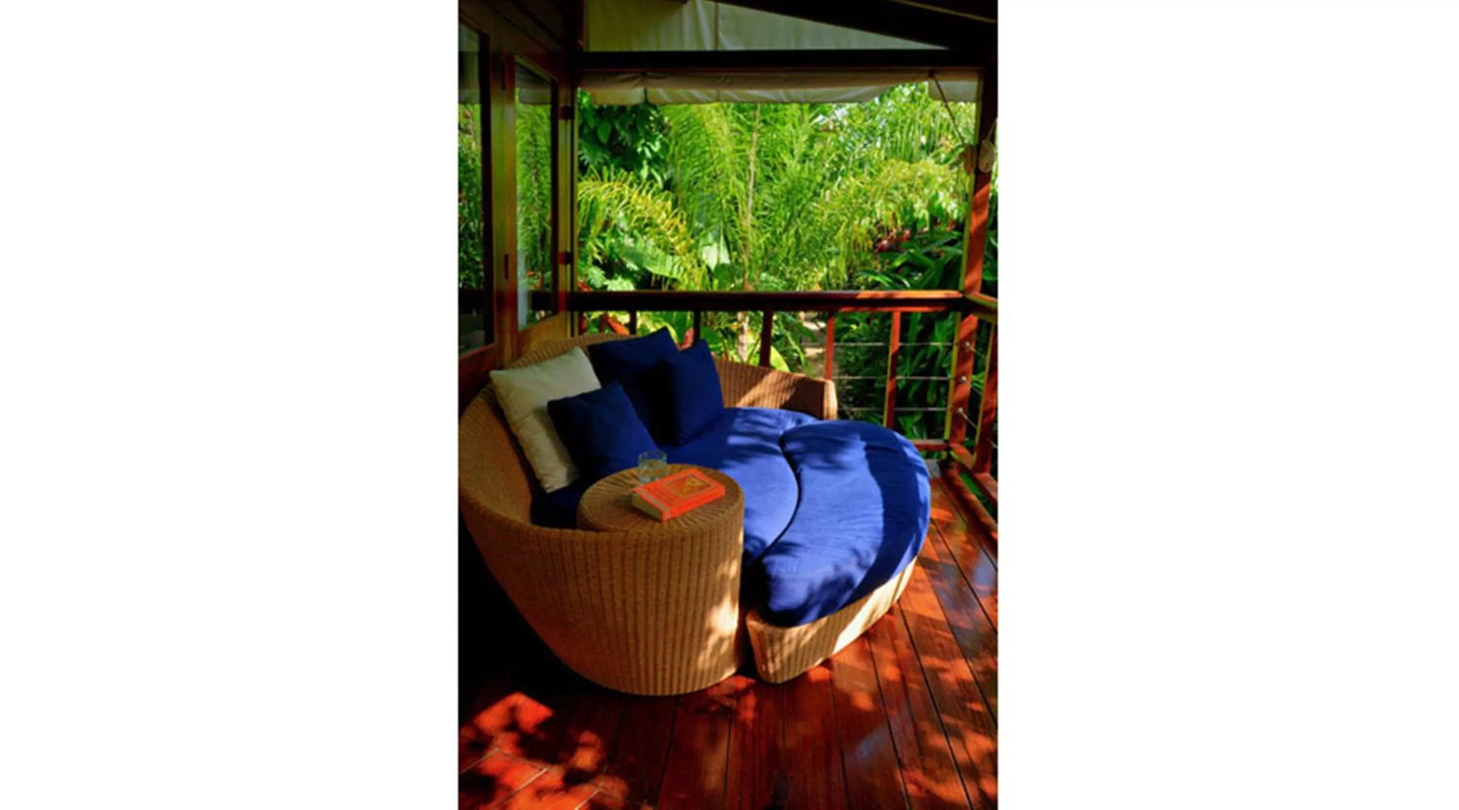 Cottage with Hot Tub in Geejam