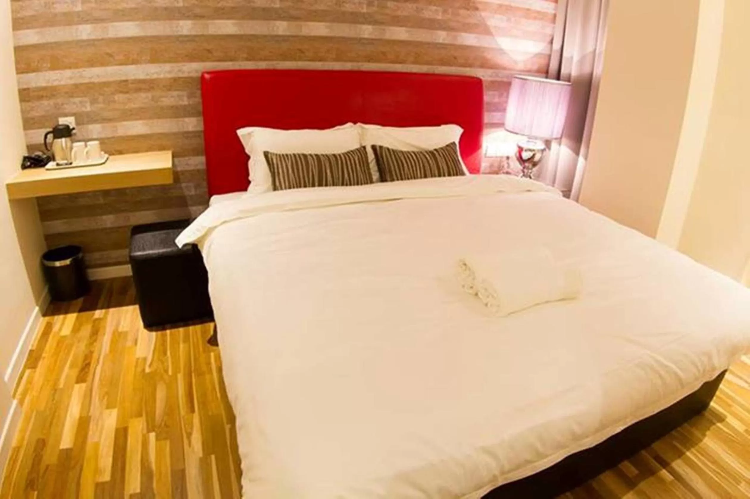 Superior King Room in Mood Hotel