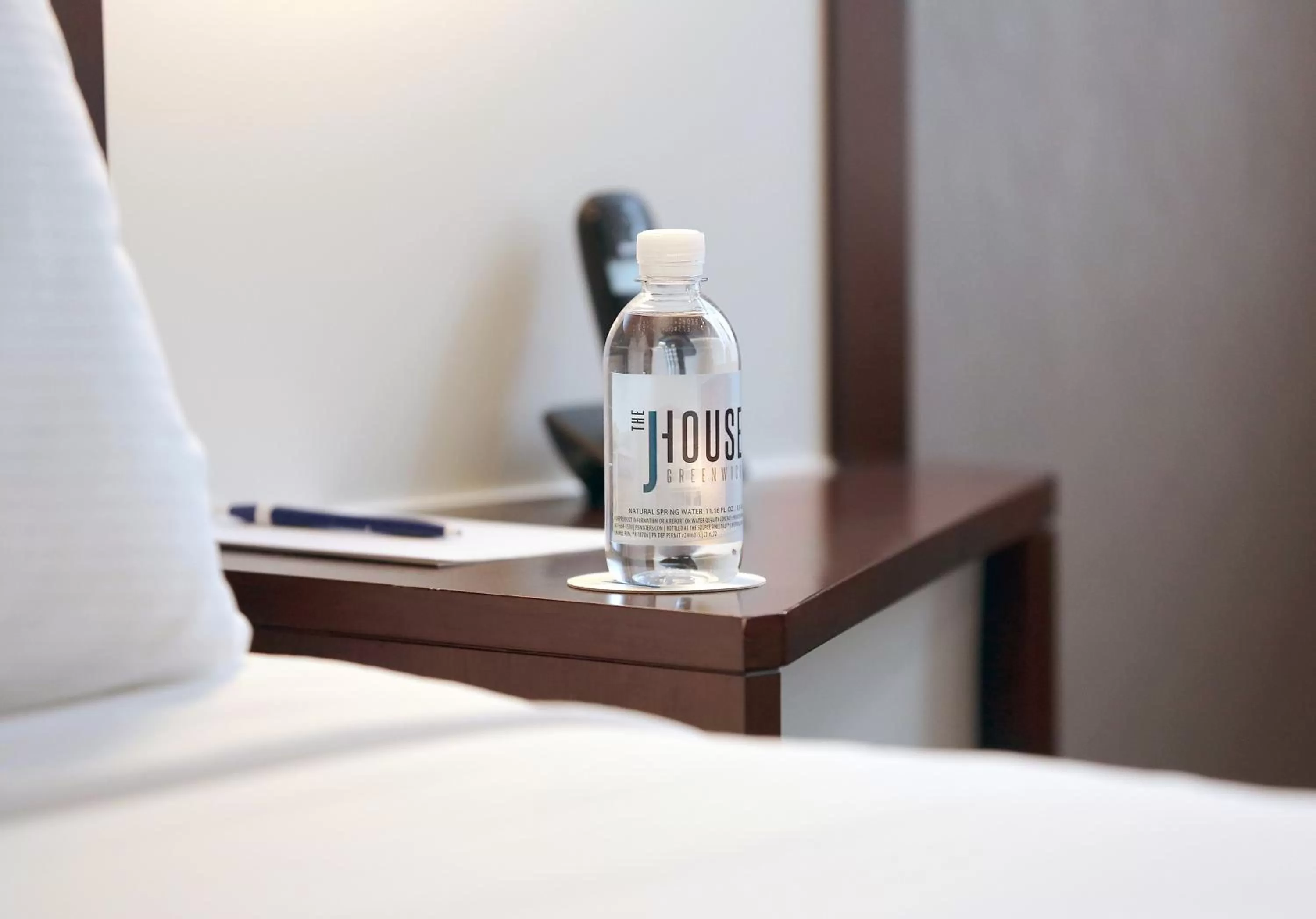 Deluxe King Room in The J House Greenwich Hotel