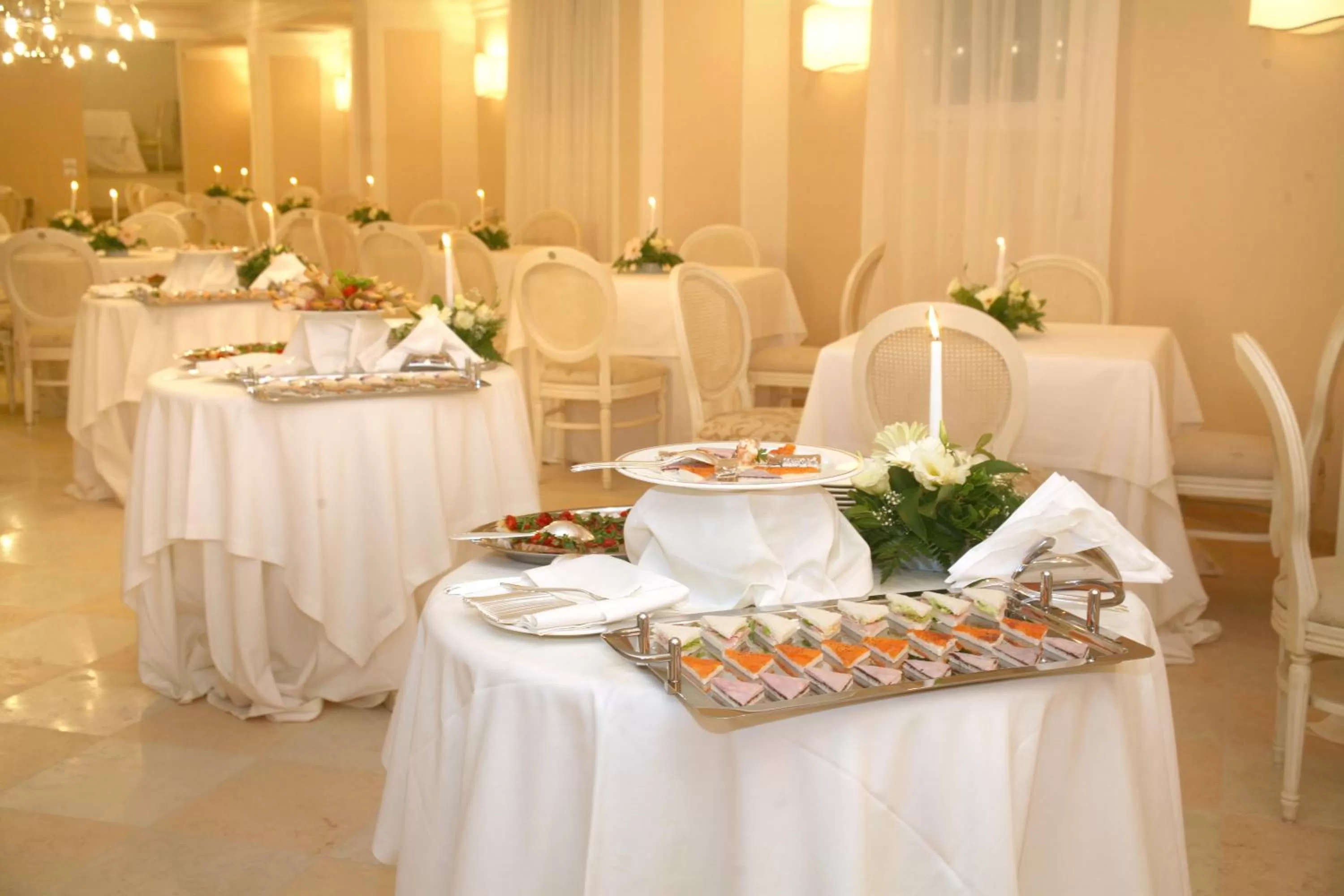 Restaurant/places to eat in Palace Hotel Vieste