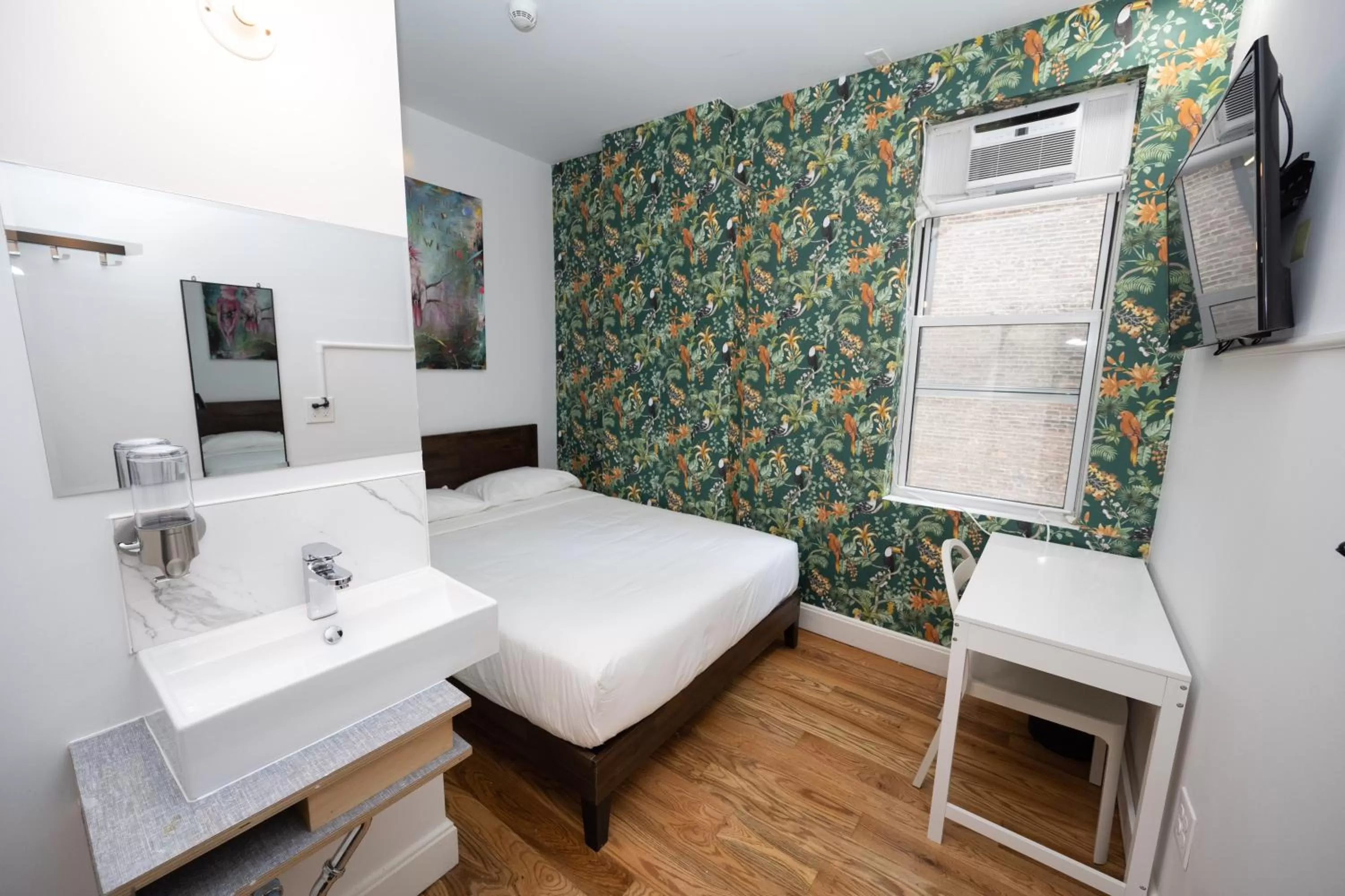 King Room with Shared Bathroom in The Flat NYC