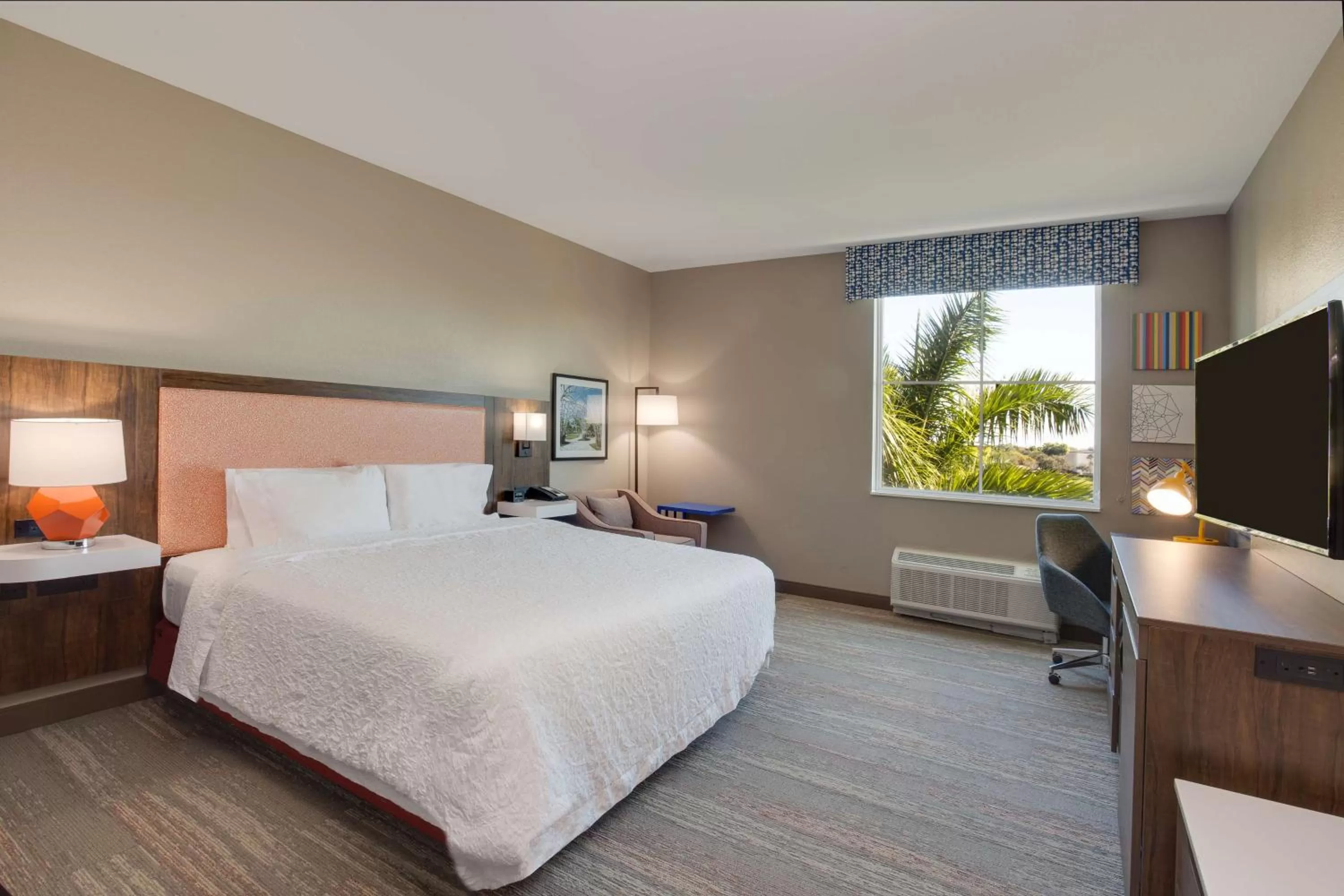 King Room - Mobility Access/Non-Smoking in Hampton Inn & Suites Fort Lauderdale - Miramar