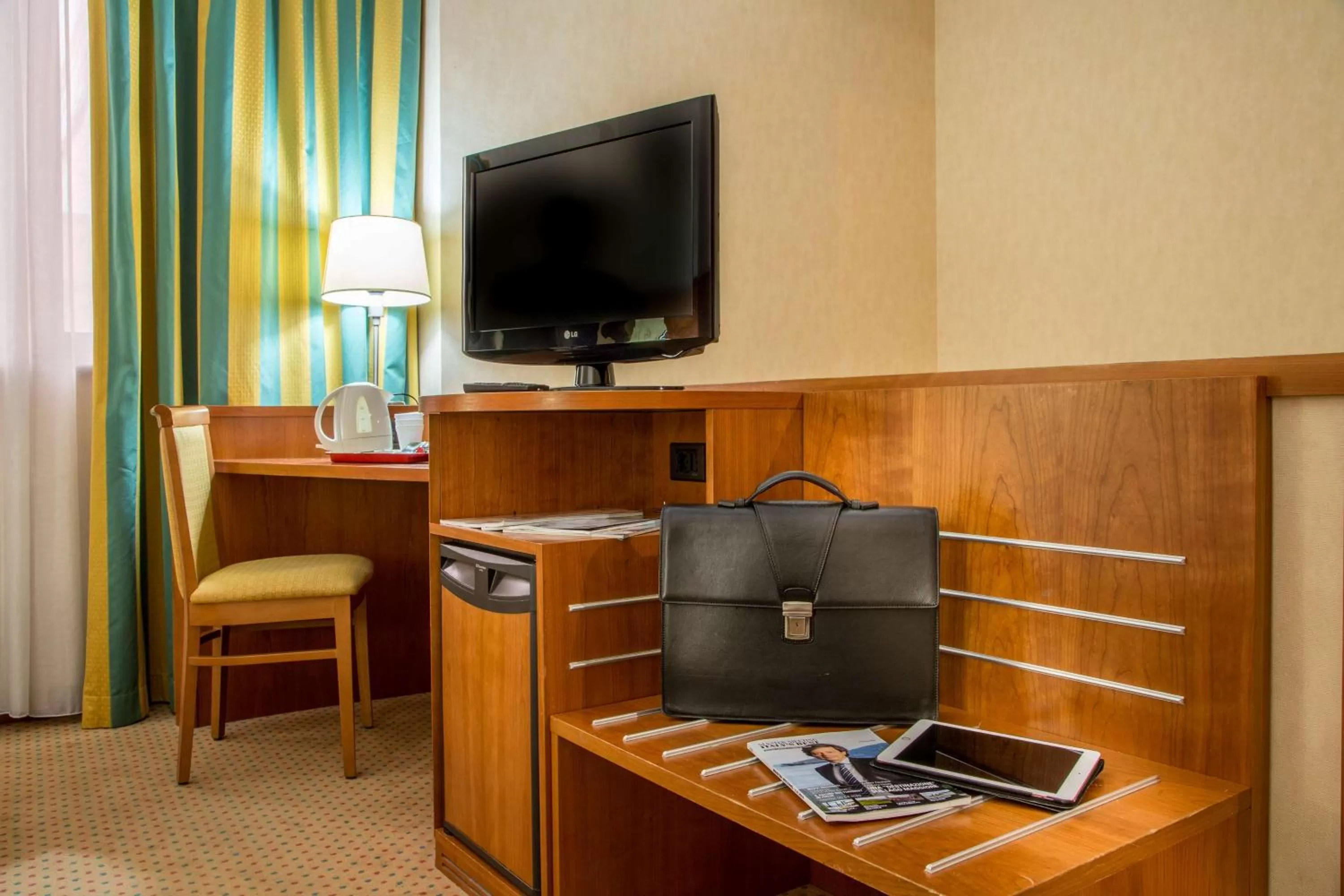 Standard Quadruple Room - Non-Smoking in Best Western Cavalieri Della Corona